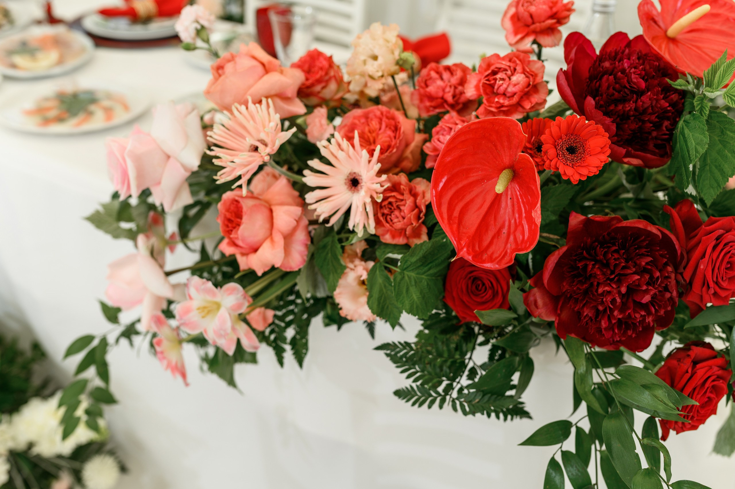 Свадьба в усадьбе Остров. Kirillova Studio — мастерская декора и событий Юли Кирилловой