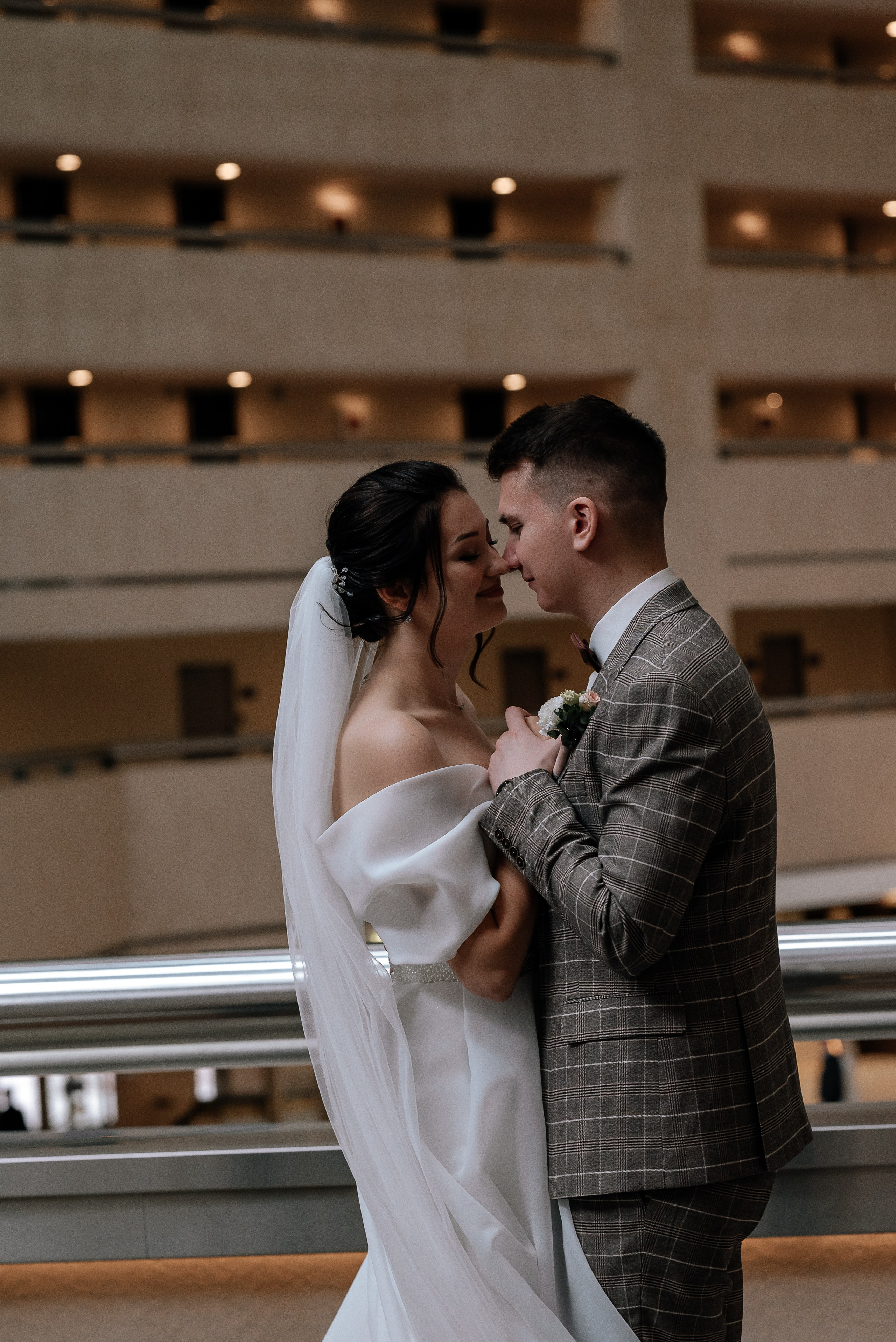 Фотосессия пары в отелях Москвы, Краун плаза