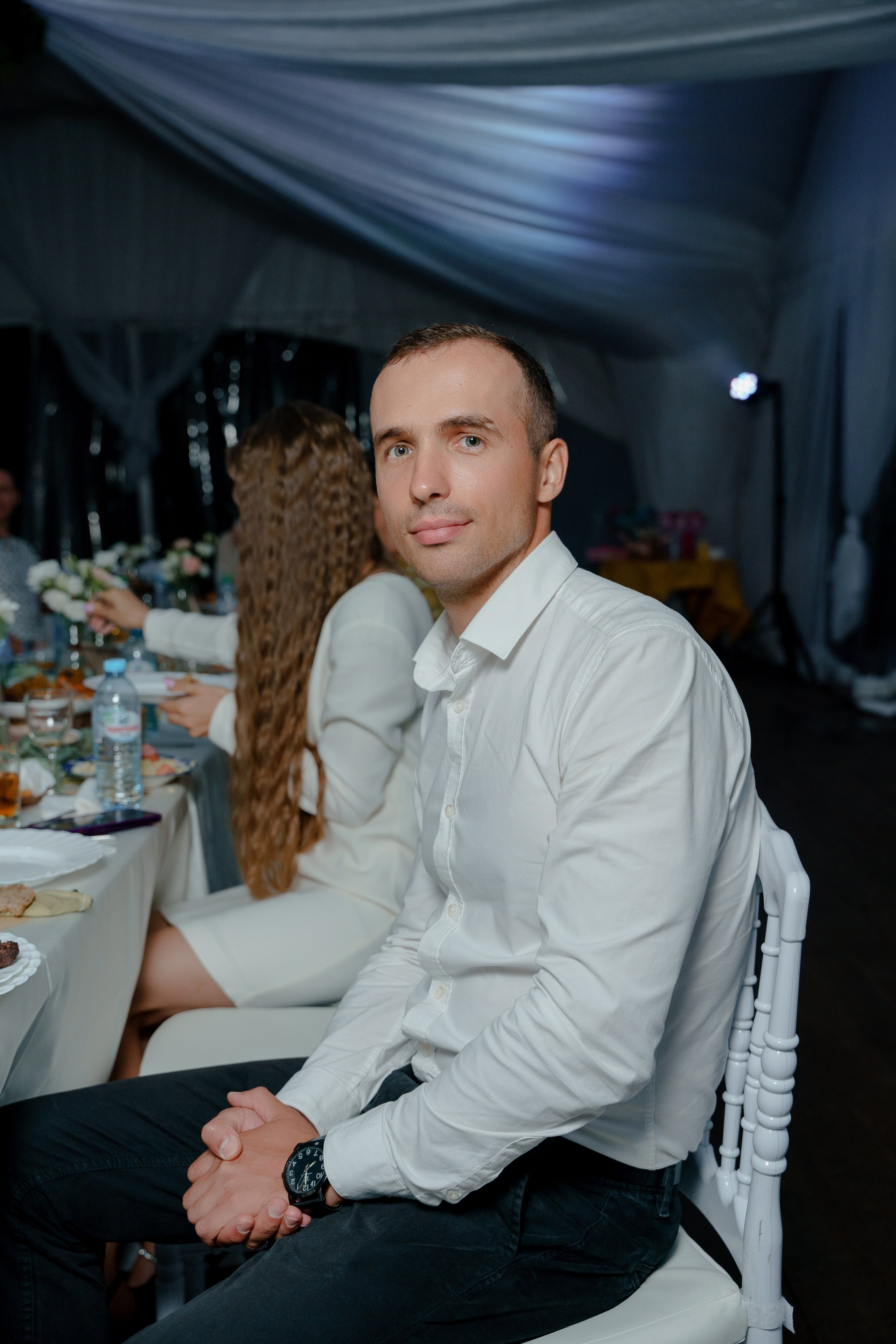 День рождения в шатре на водохранилище. Репортажный фотограф Москва Сергей Дружинин