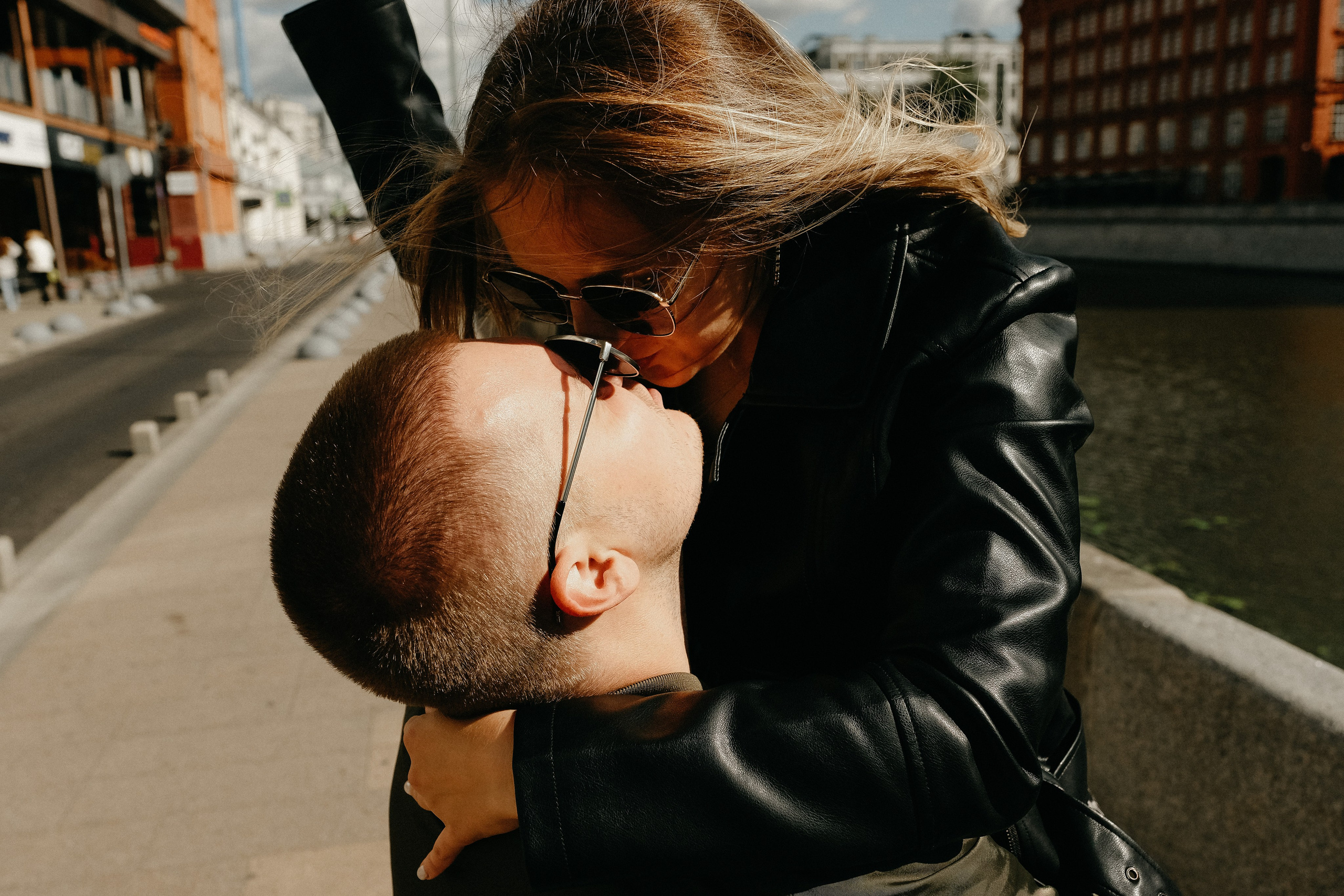 Солнце на Красном Октябре. Свадебный фотограф Александра Тюлякова