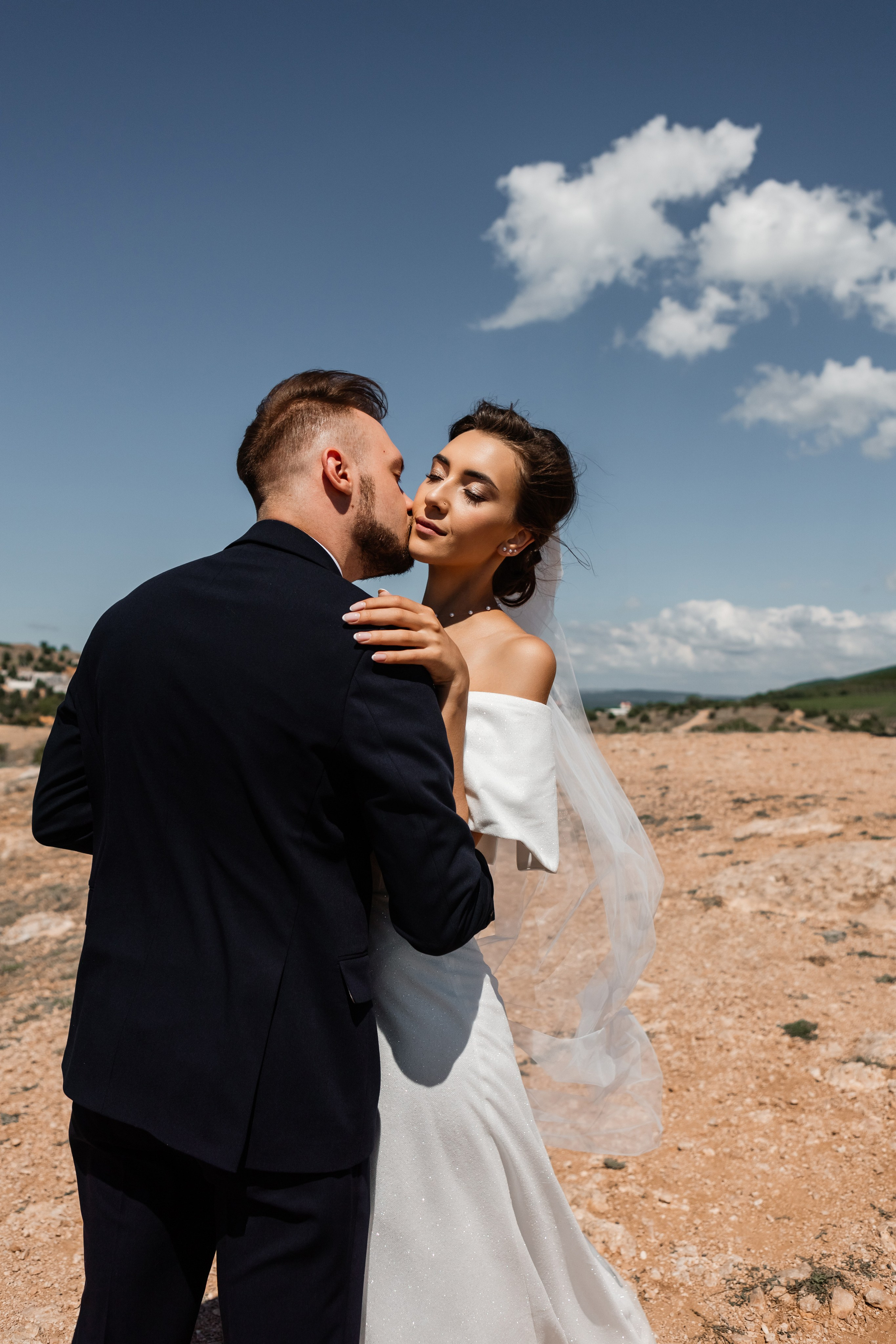 Свадебная съёмка в Балаклаве в крепости Чембало. Свадебный фотограф, фотосъемка в Крыму, Севастополе, Симферополе, Ялте