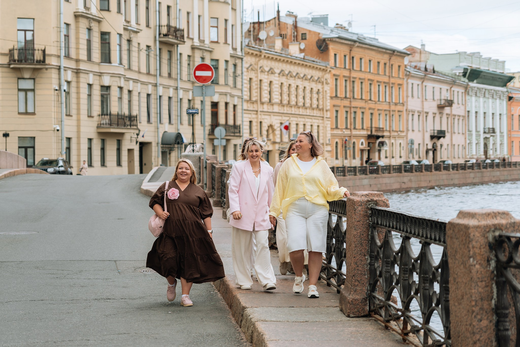 Прогулка по Питеру. Июнь 26. Репортажный фотограф в Санкт-Петербурге Анастасия Клёпова