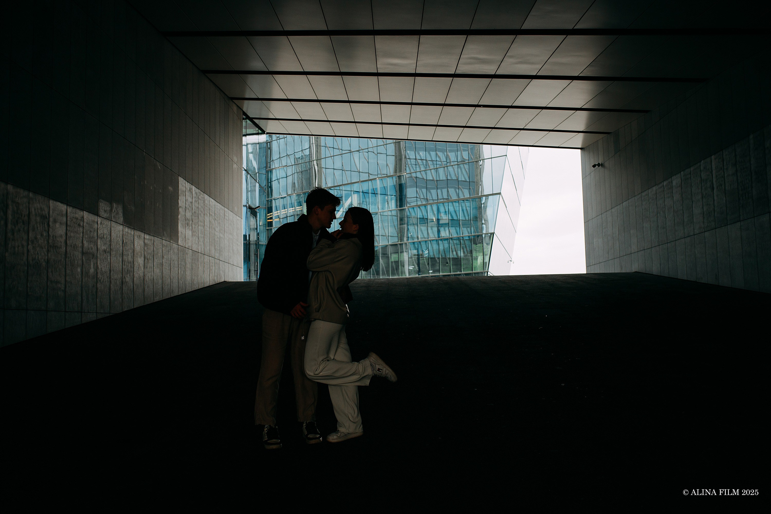 Фотосессия у Лахты (лавстори). Фотограф в Санкт-Петербурге Alina Film