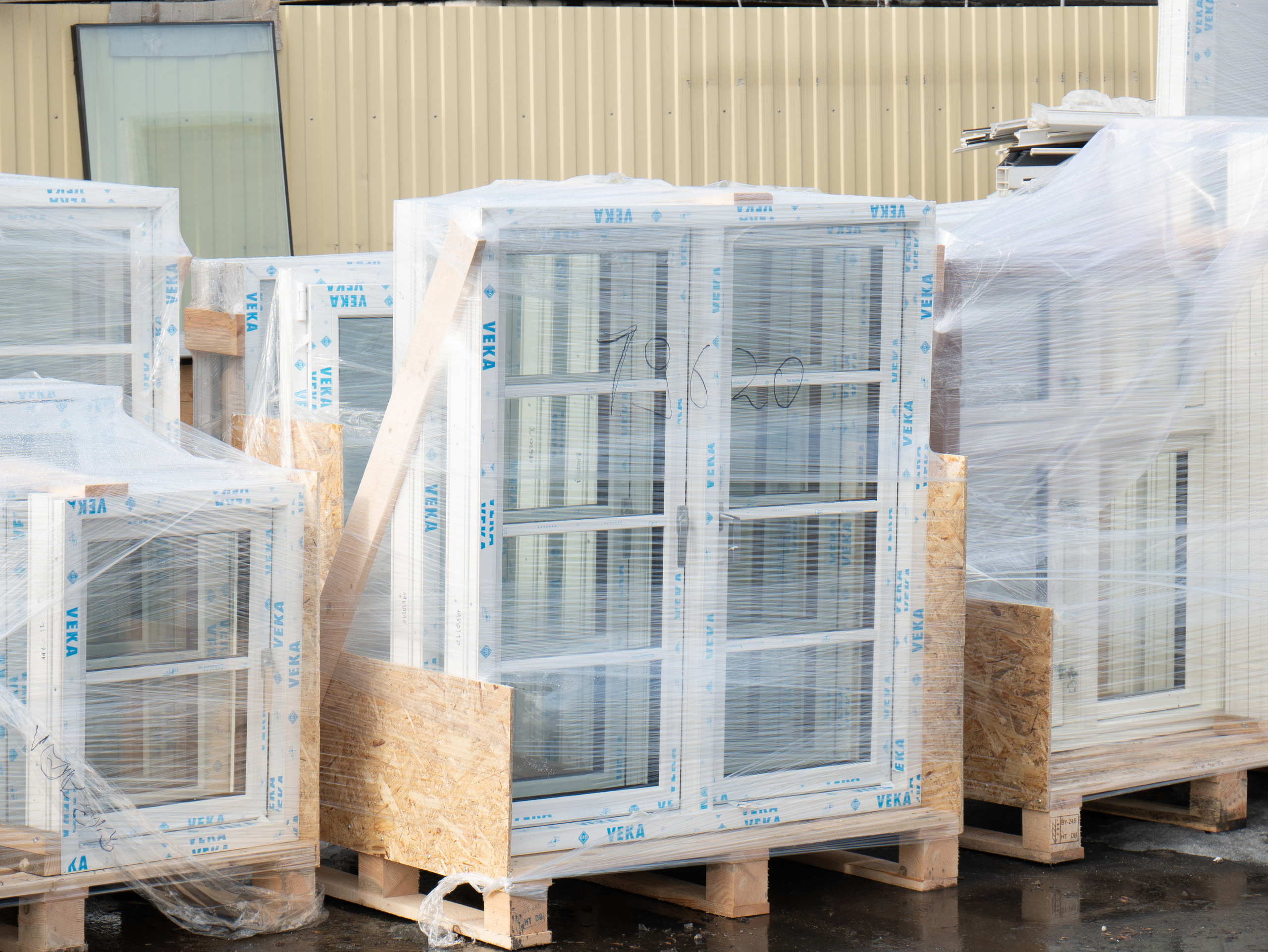 Рекламная фотосессия для компании ЕВРООКНА. Фотография и видеосъёмка