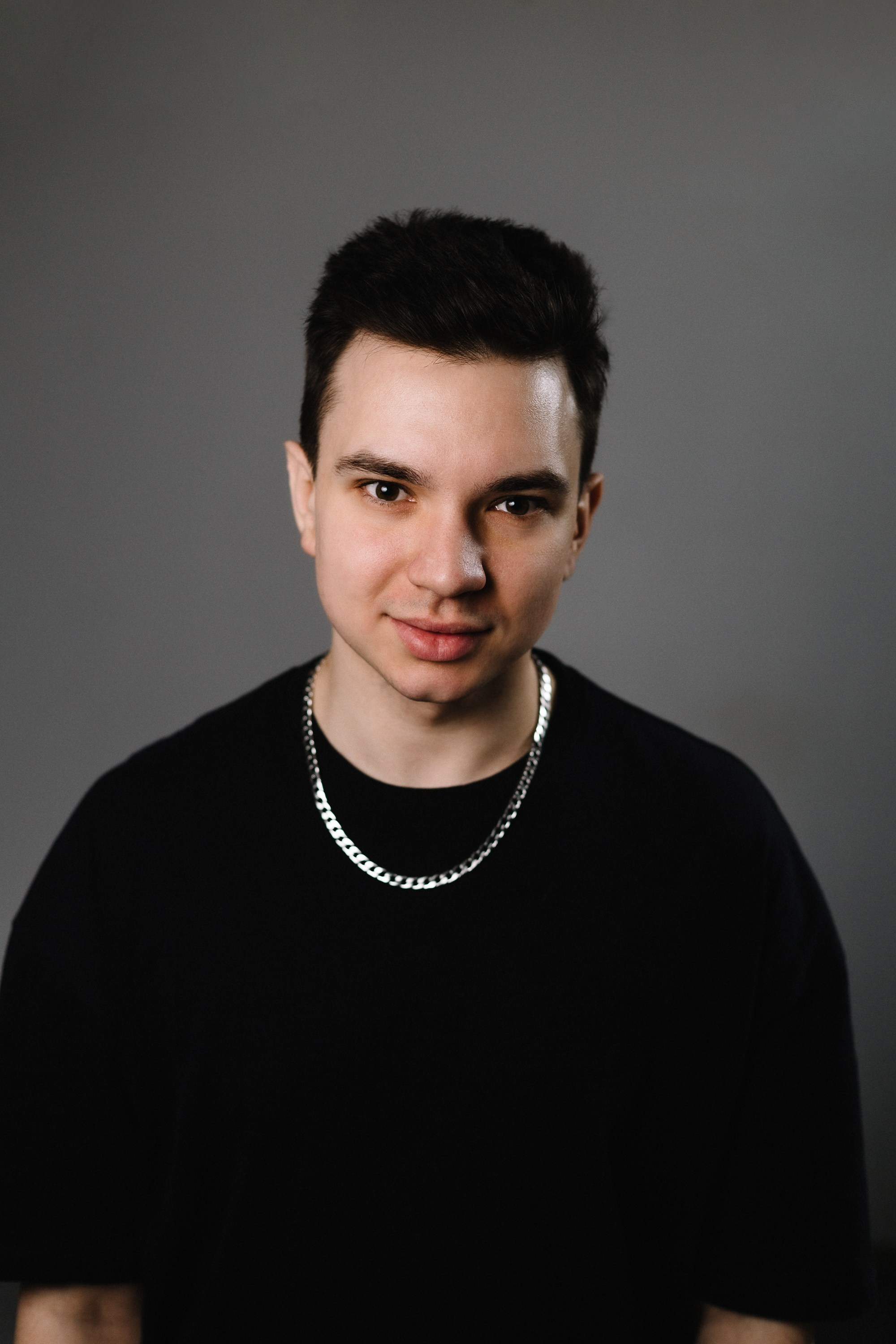 Съёмка музыканта в студии. Портретный и репортажный фотограф. Мыльников Илья