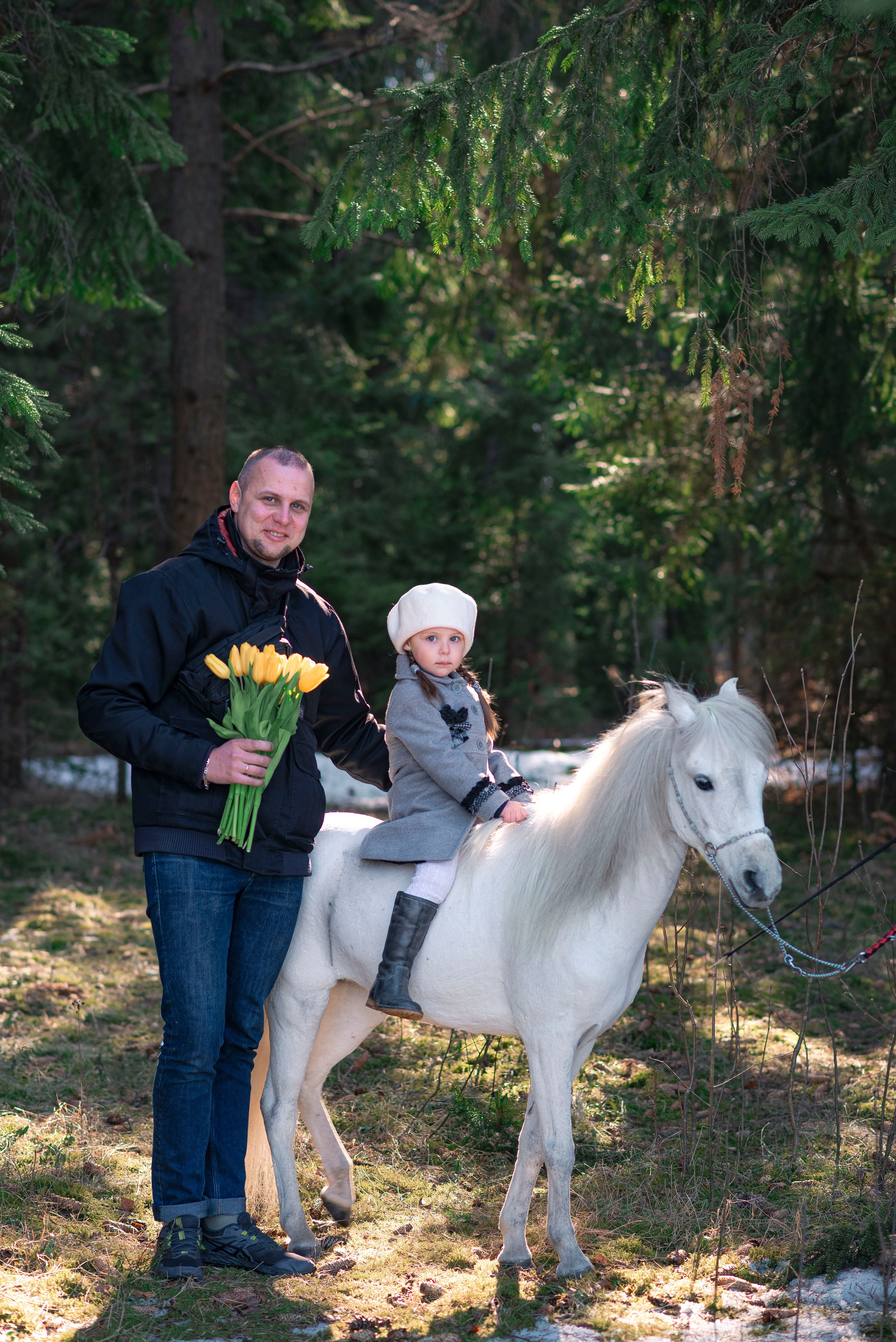 Прогулка с пони. Семейный фотограф на выписку из роддома и крещение Минск Настя Гришук