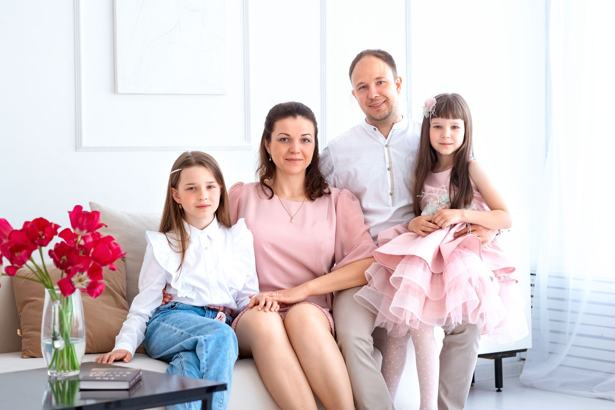 Инна с семьей в Феломене. Семейный фотограф на выписку из роддома и крещение Минск Настя Гришук