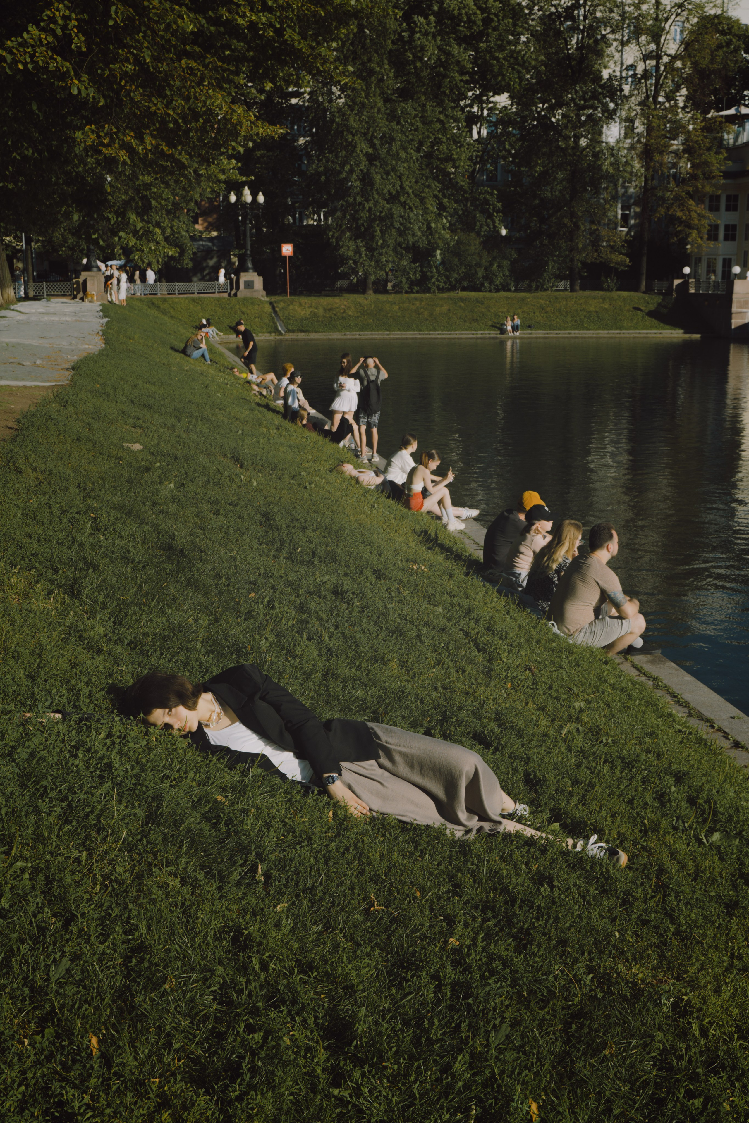 Съемка на Патриарших прудах в Москве