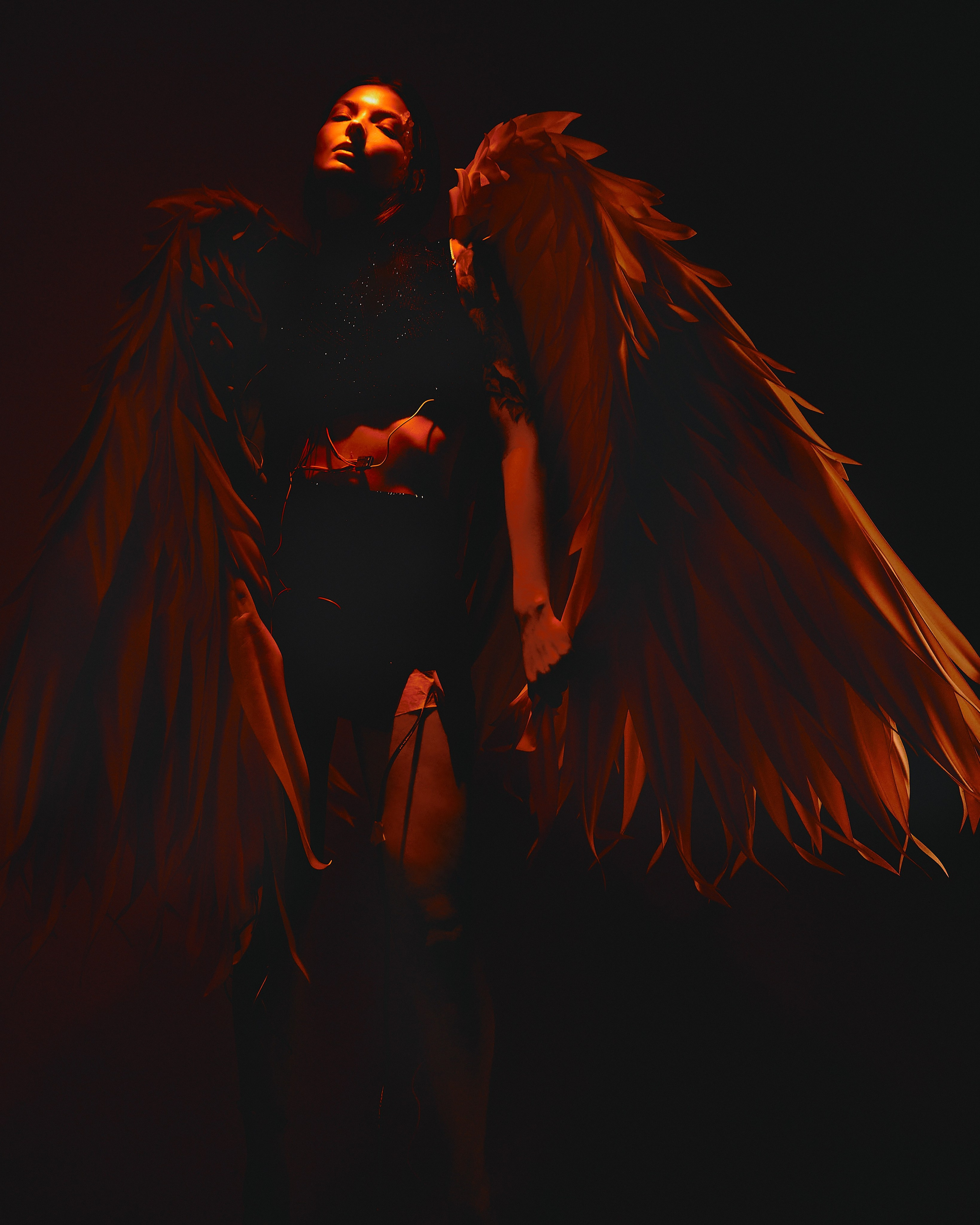 Fallen angel. Святослав Лебедев | Рекламный фотограф — Коммерческая съемка, Арт-дирекшн, AI-интеграция