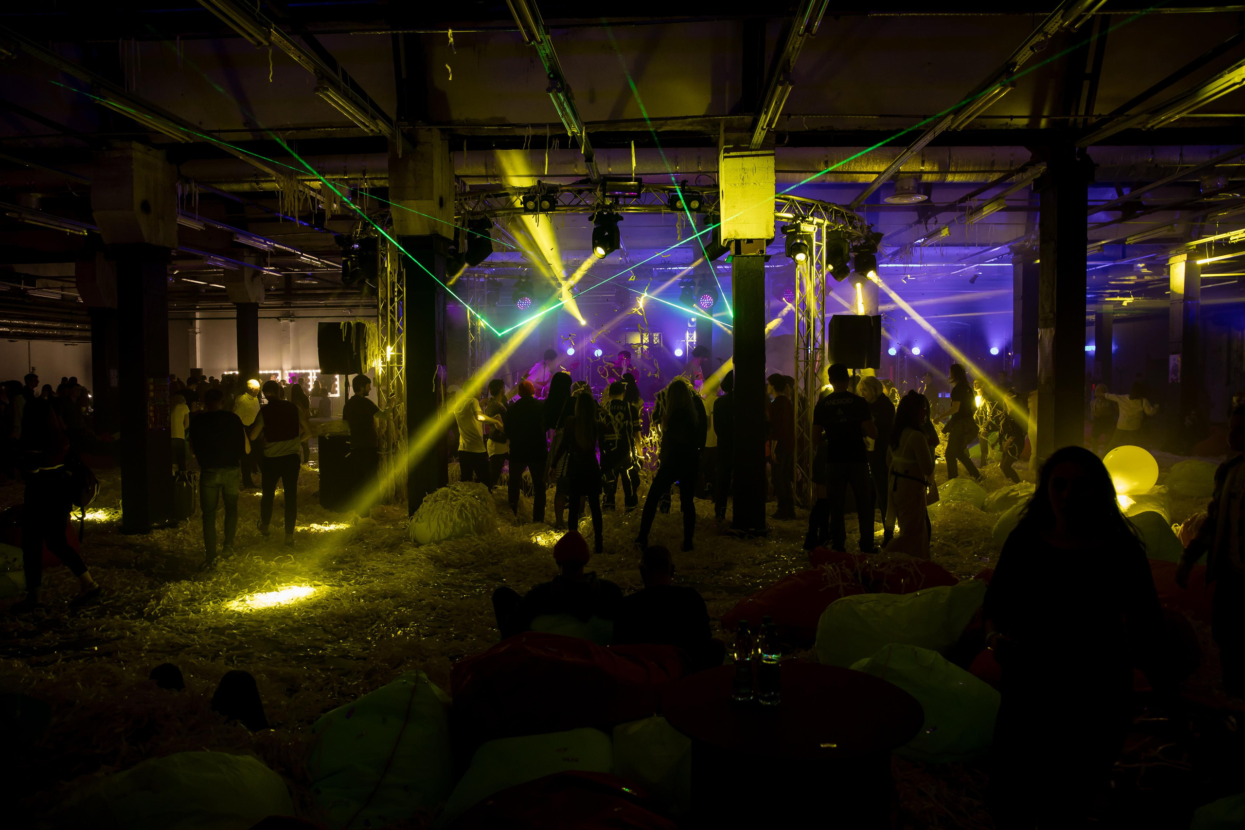 Неповторимый Рокет Банк. Репортажной и Свадебный фотограф Слава Цесарь