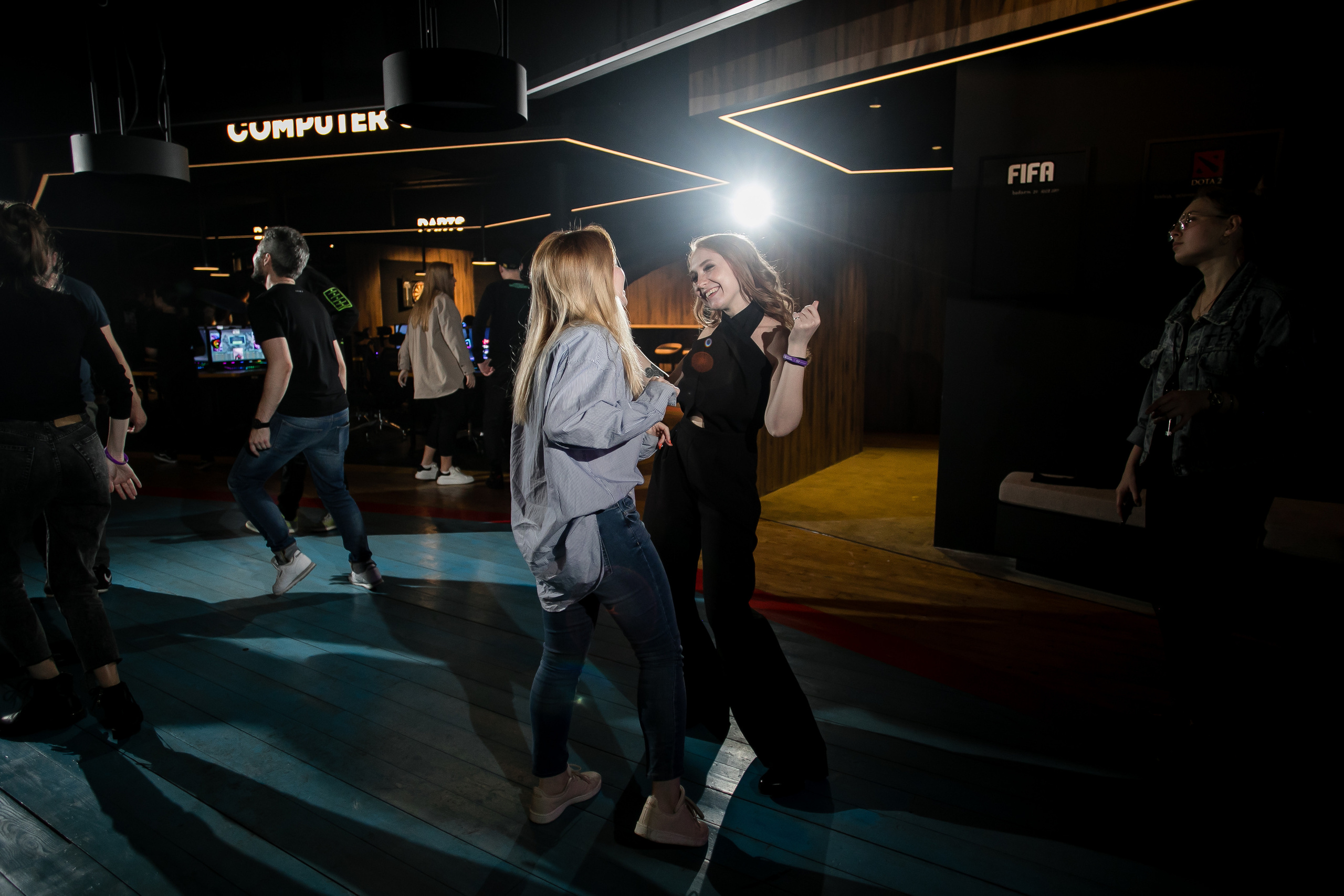 Игромир. Репортажной и Свадебный фотограф Слава Цесарь