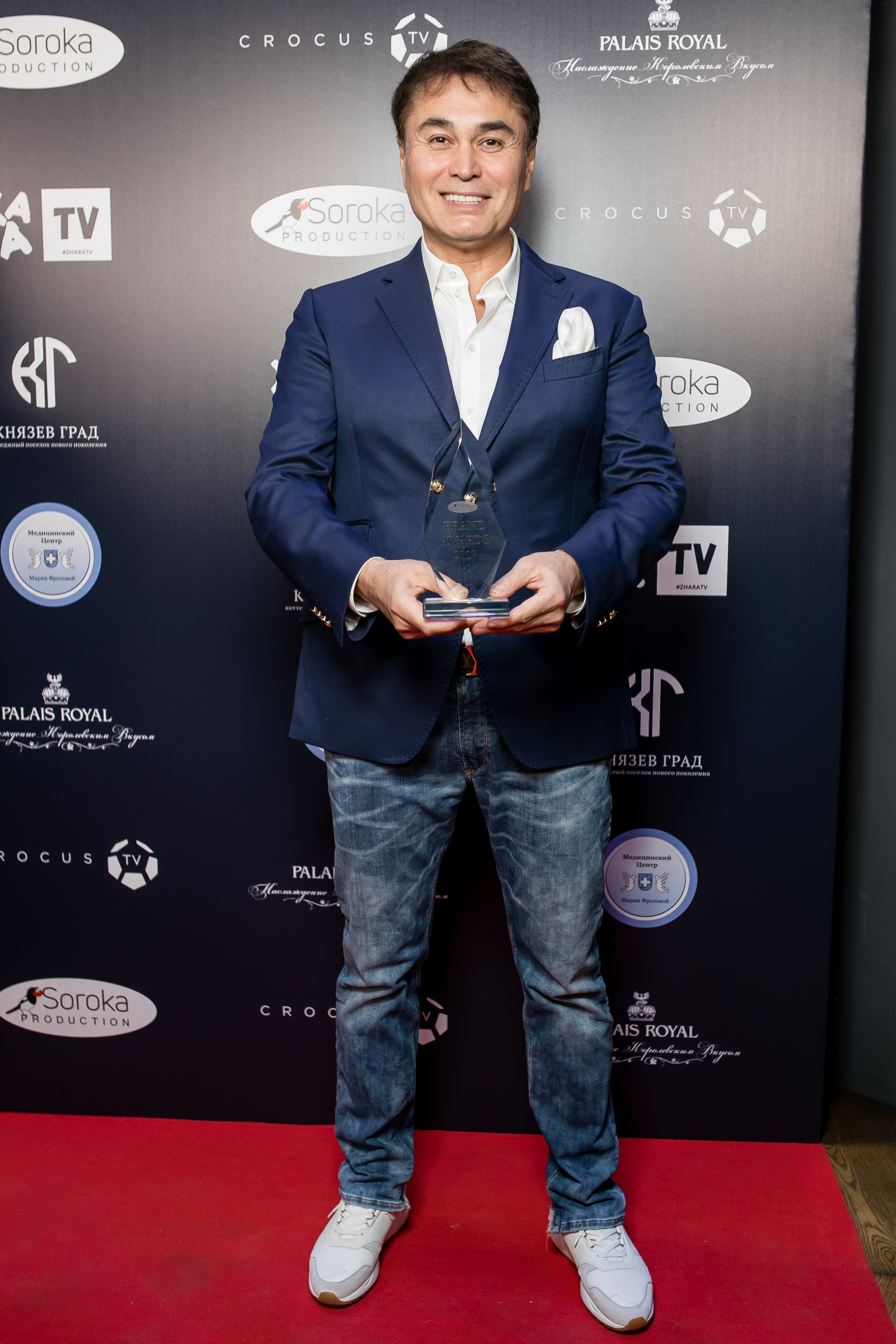 Brand Award. Репортажной и Свадебный фотограф Слава Цесарь