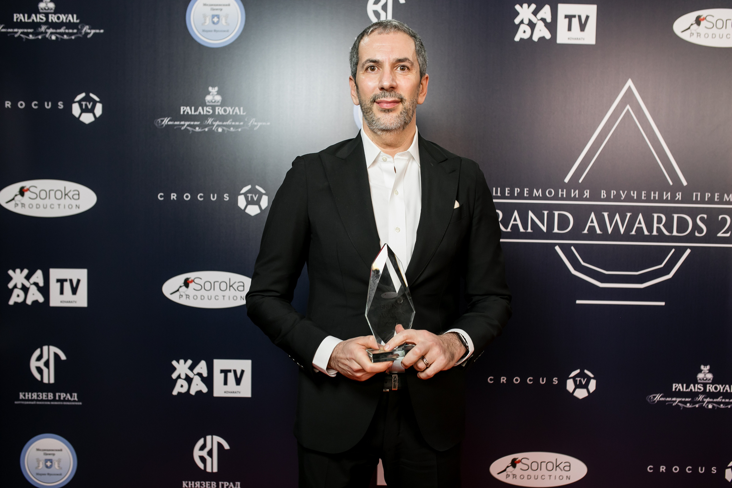 Brand Award. Репортажной и Свадебный фотограф Слава Цесарь