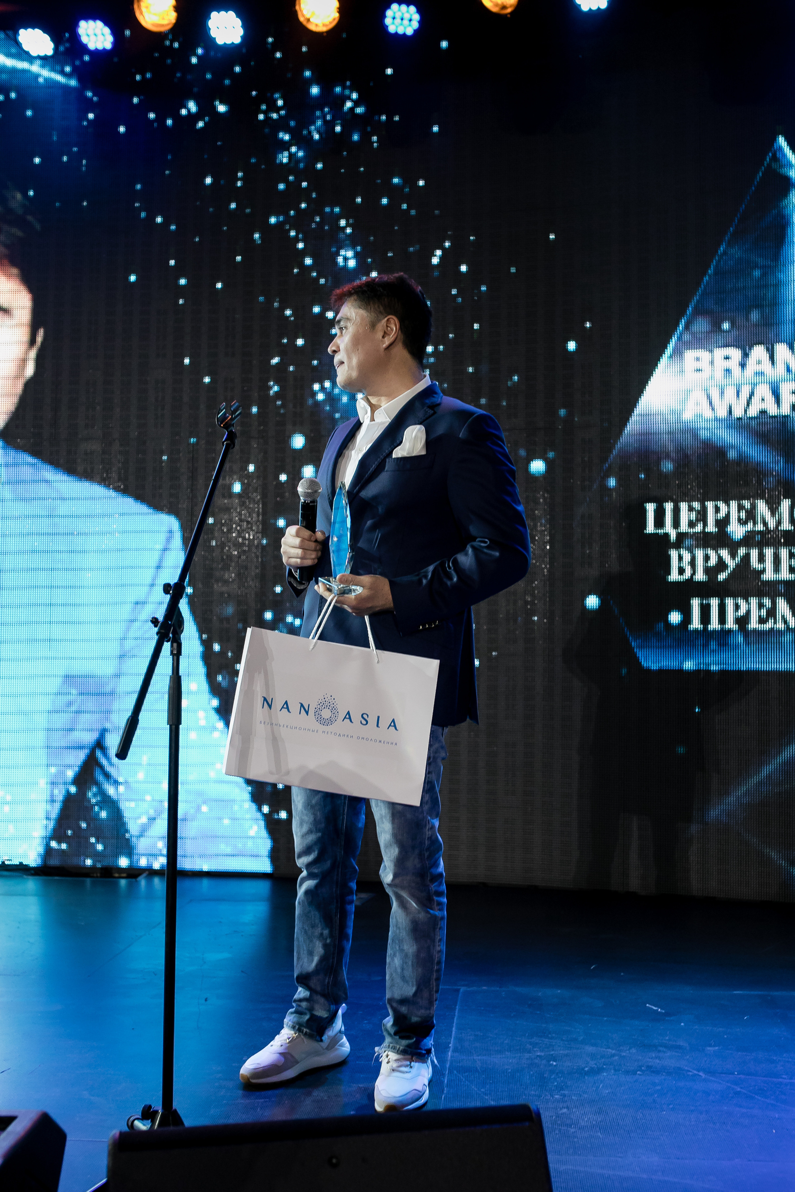 Brand Award. Репортажной и Свадебный фотограф Слава Цесарь
