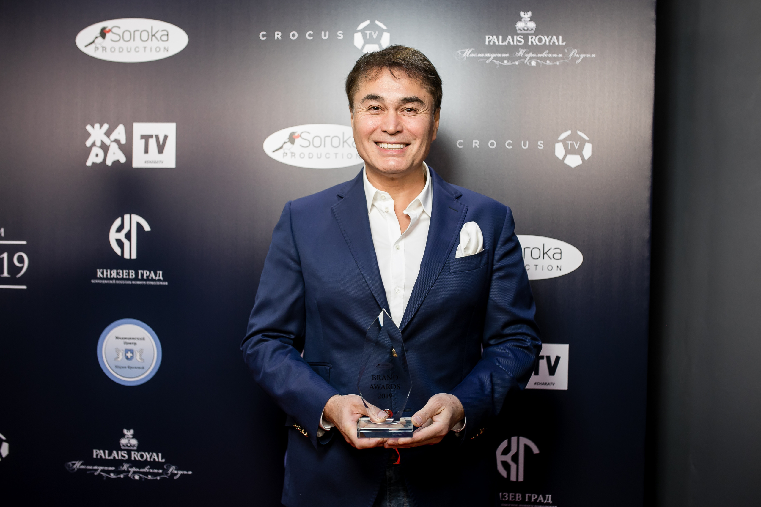 Brand Award. Репортажной и Свадебный фотограф Слава Цесарь