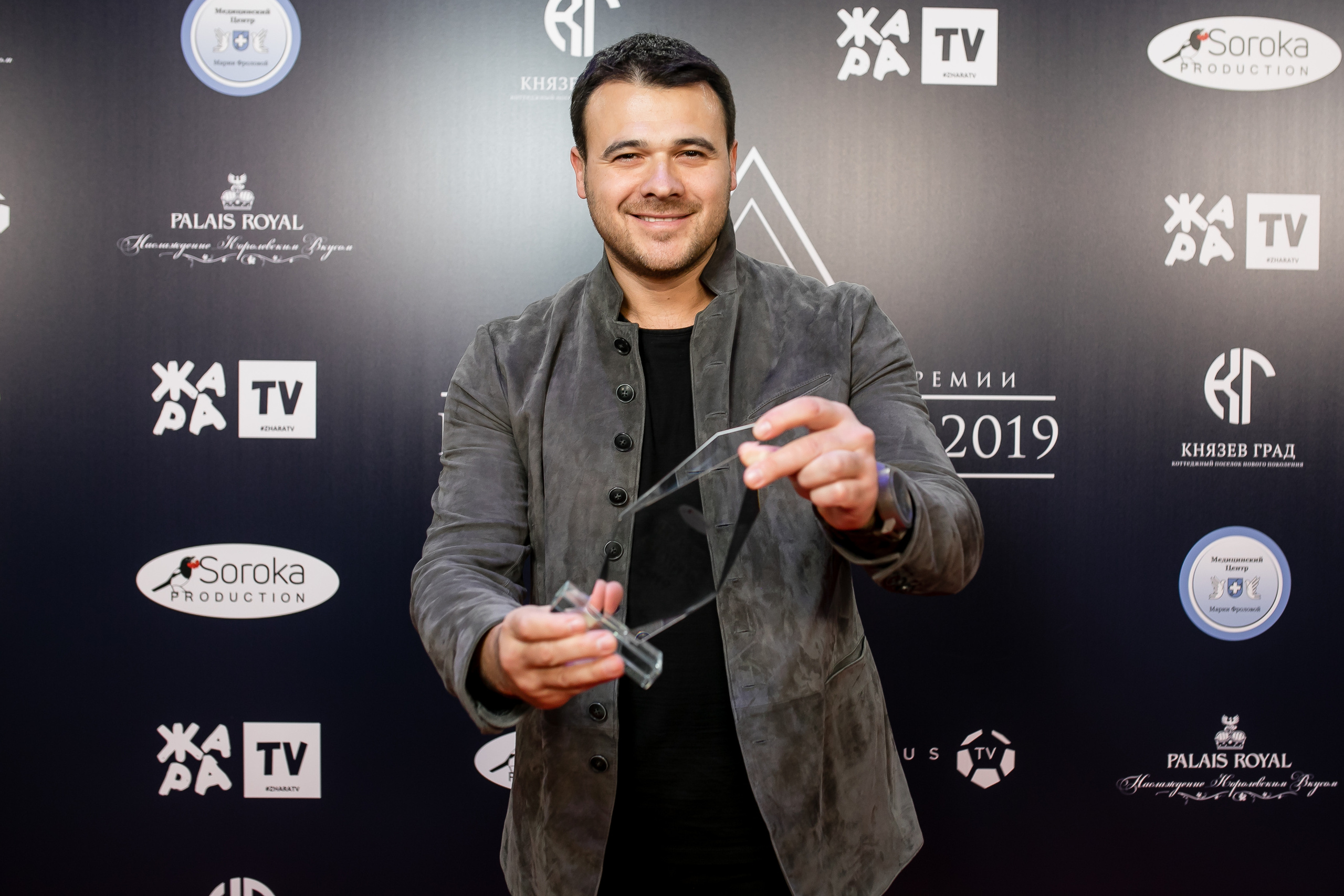 Brand Award. Репортажной и Свадебный фотограф Слава Цесарь