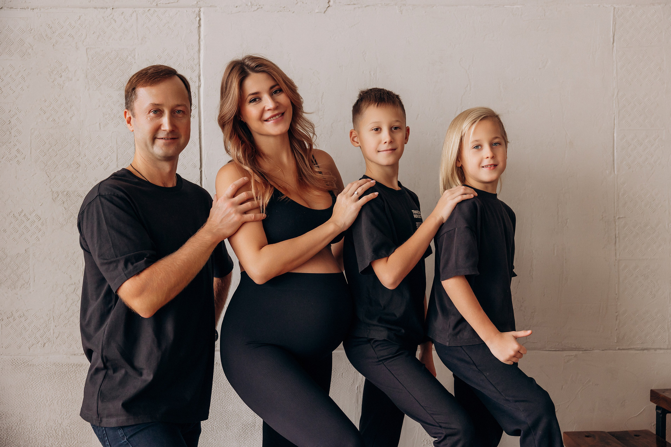 Валя и семья.В ожидании Владимира.Фотостудия Баланс. Фотограф в Калининграде свадебная фотография, репортажная, фотосессии