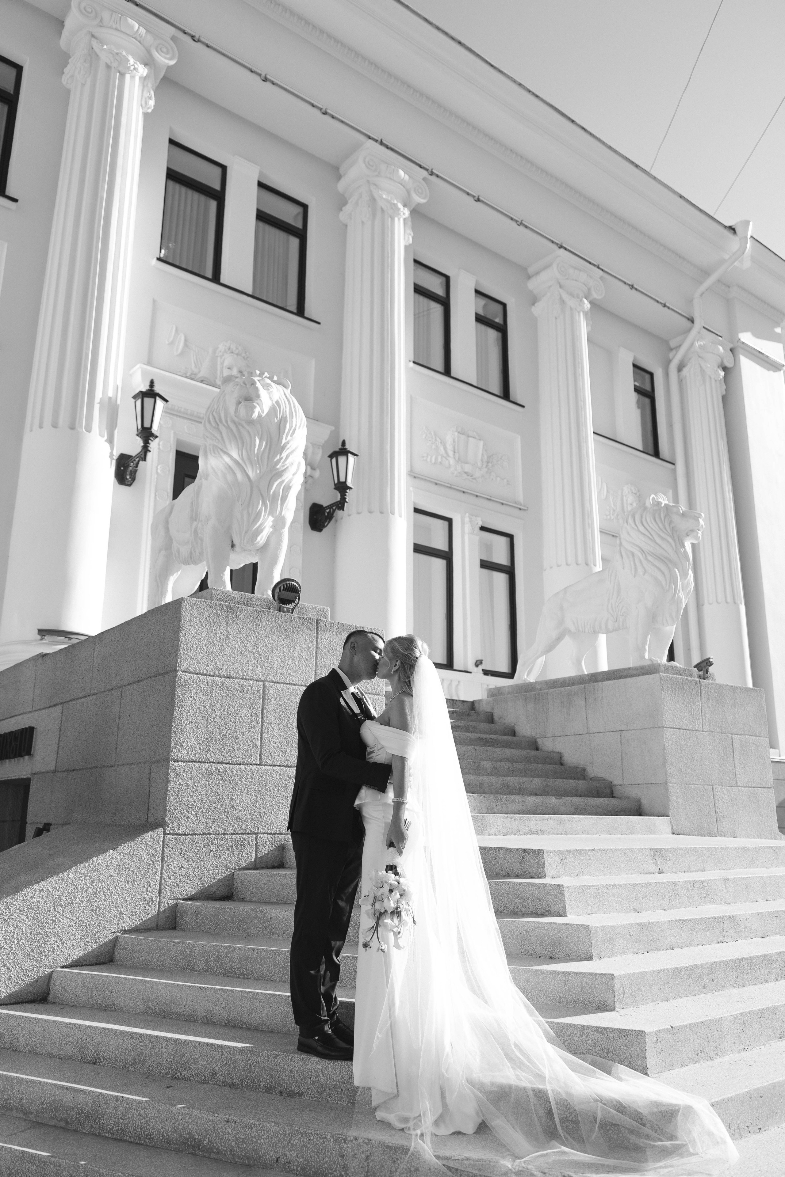 Ангелина, Ефим (прогулка после ЗАГСа). Фотограф в Волгограде Кристина Прохоренко