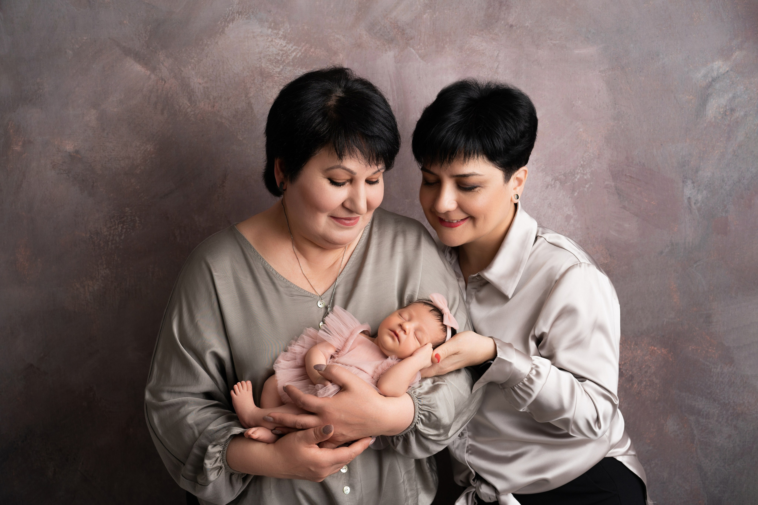 Семейные фотосессии с новорожденными | Трогательные кадры малышей и их близких в Москве и МО. Фотосессия новорожденных в Москве и Московской области | Профессиональный фотограф newborn — Татьяна Иванова