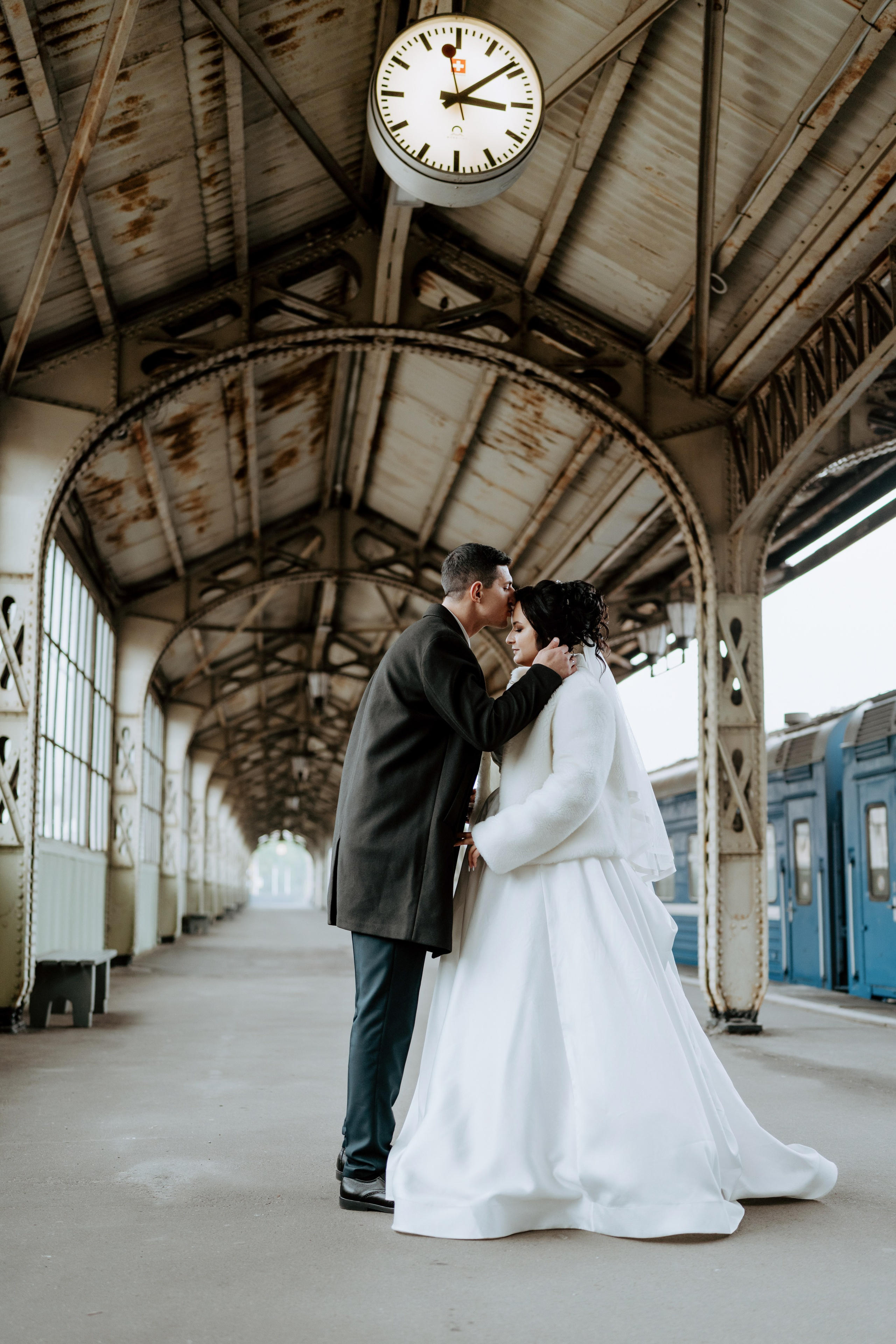 Свадьба, Витебский вокзал. Фотограф Оксана Шавва