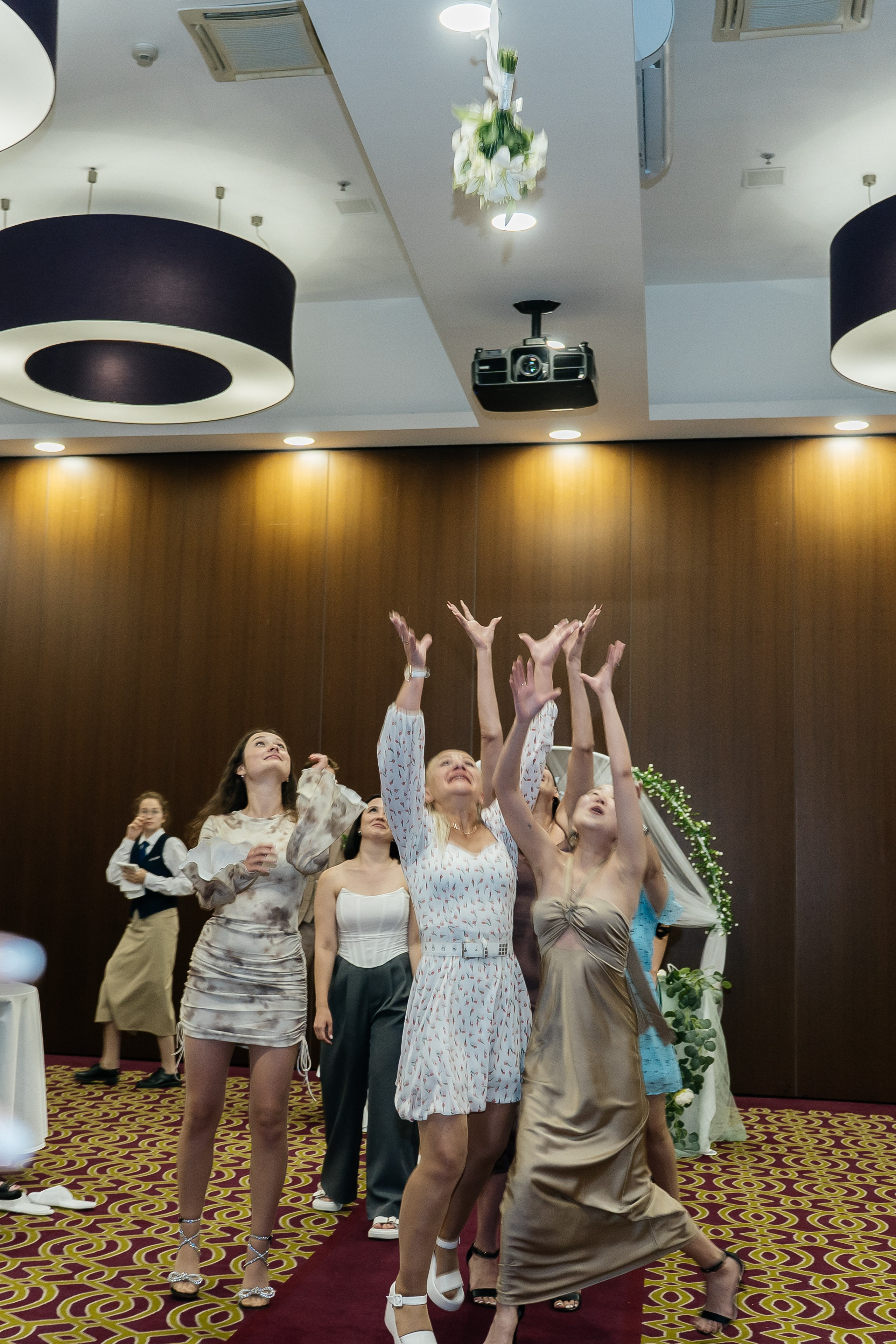 City Center. Для тех, кто не ждёт удачи, а создаёт её. Каждая фотосессия — это твой момент, твой стиль, твой успех. 📸