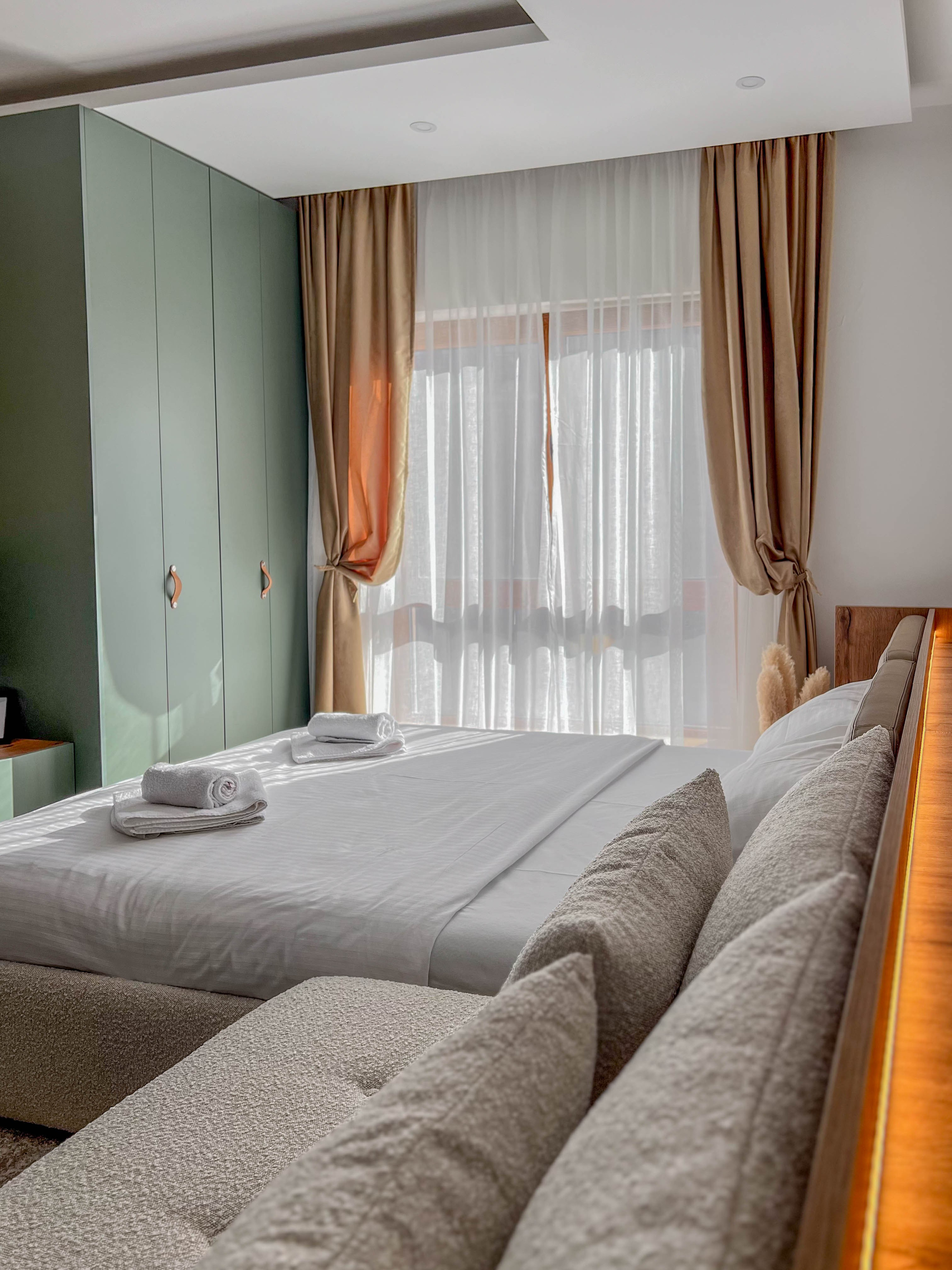 Madre interiors. Photographer Liana Sudets Serbia Kopaonik Brzece Brus