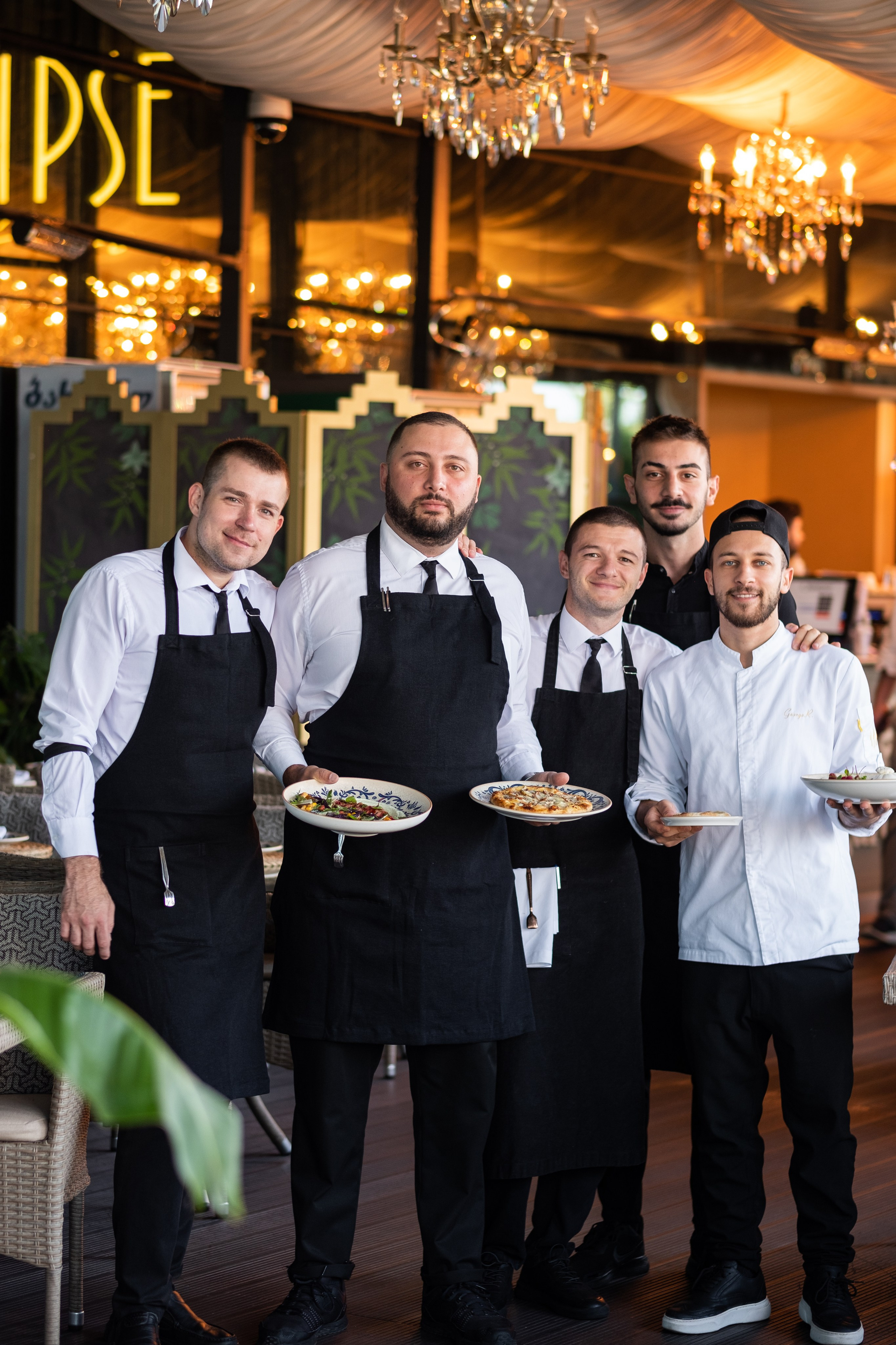 Команда ресторана G.Garden Грузия. Профессиональный фотограф Ольга Терехова СПБ Батуми