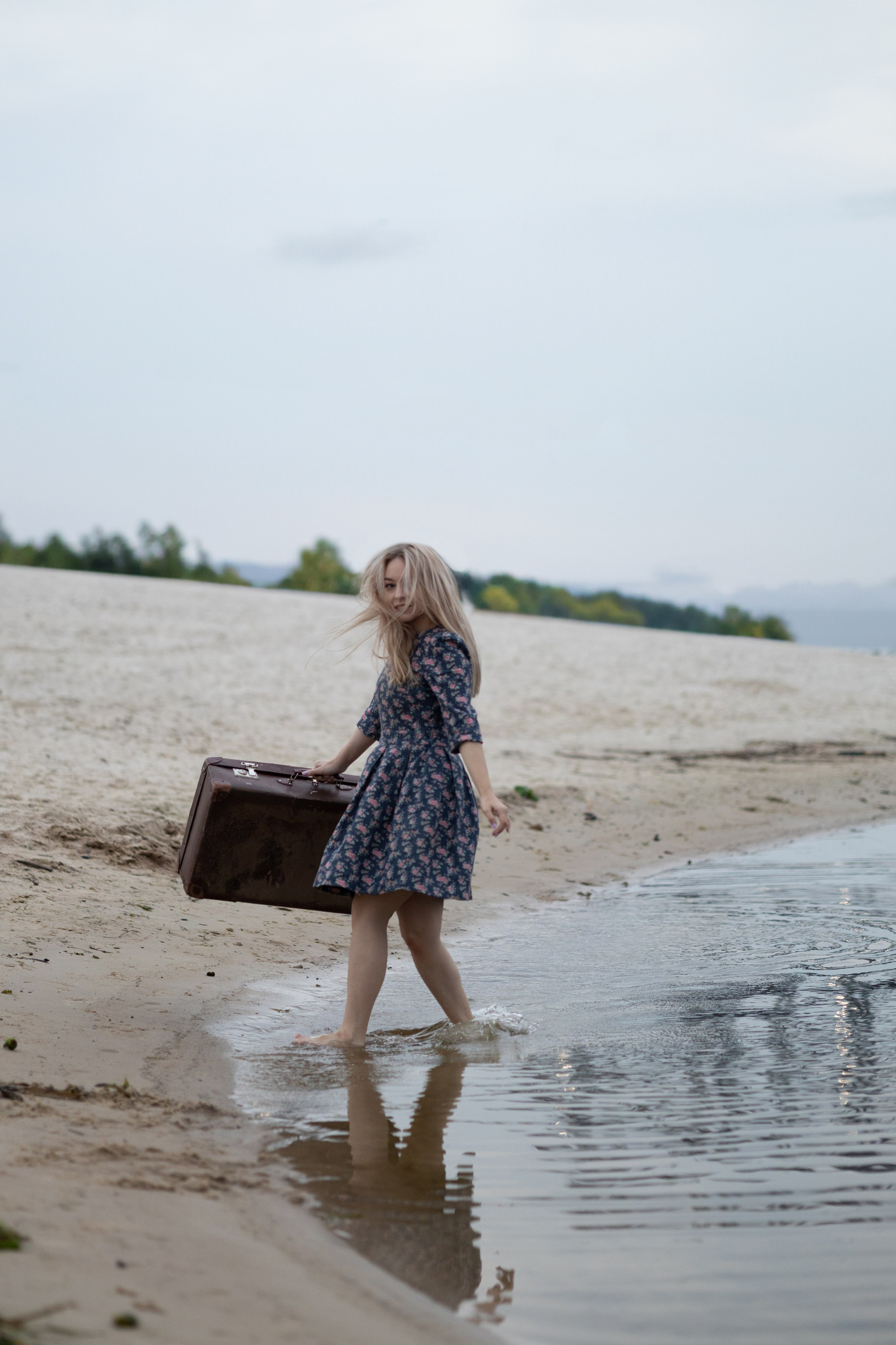 Фотосъемка Екатерины на берегу пляжа. Выпускные альбомы в Серпухове