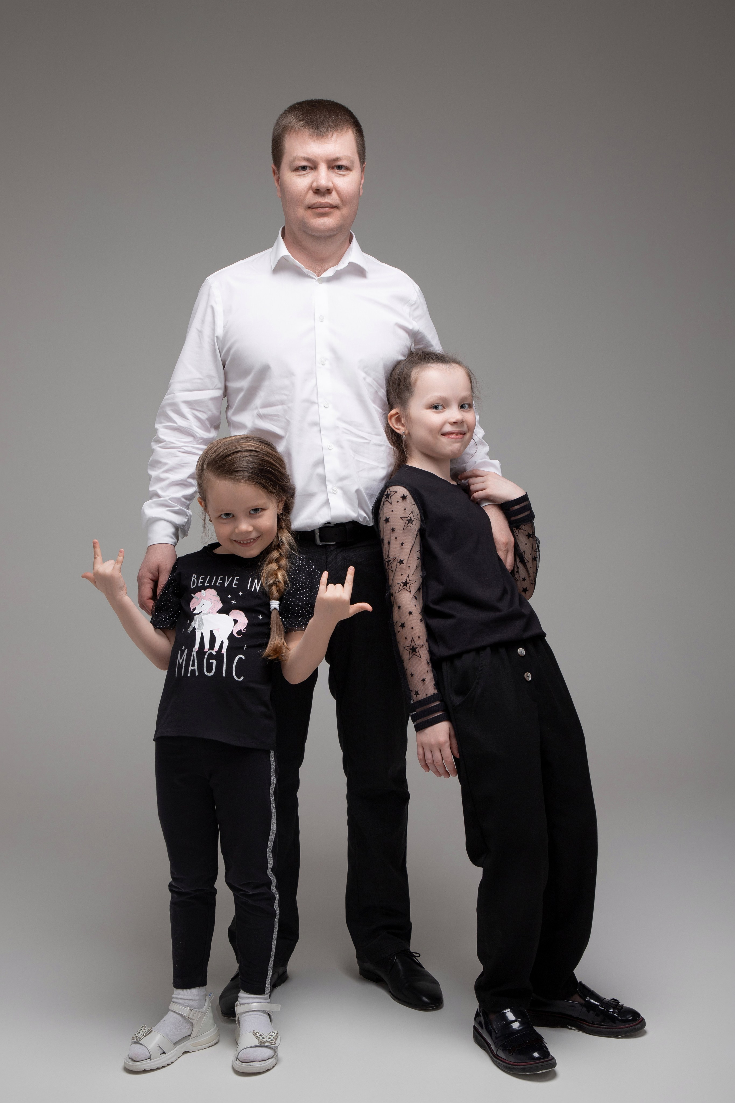 Алексей, Елена, Кристина и Арина. Фотограф Денис Лесковский (Тюмень)