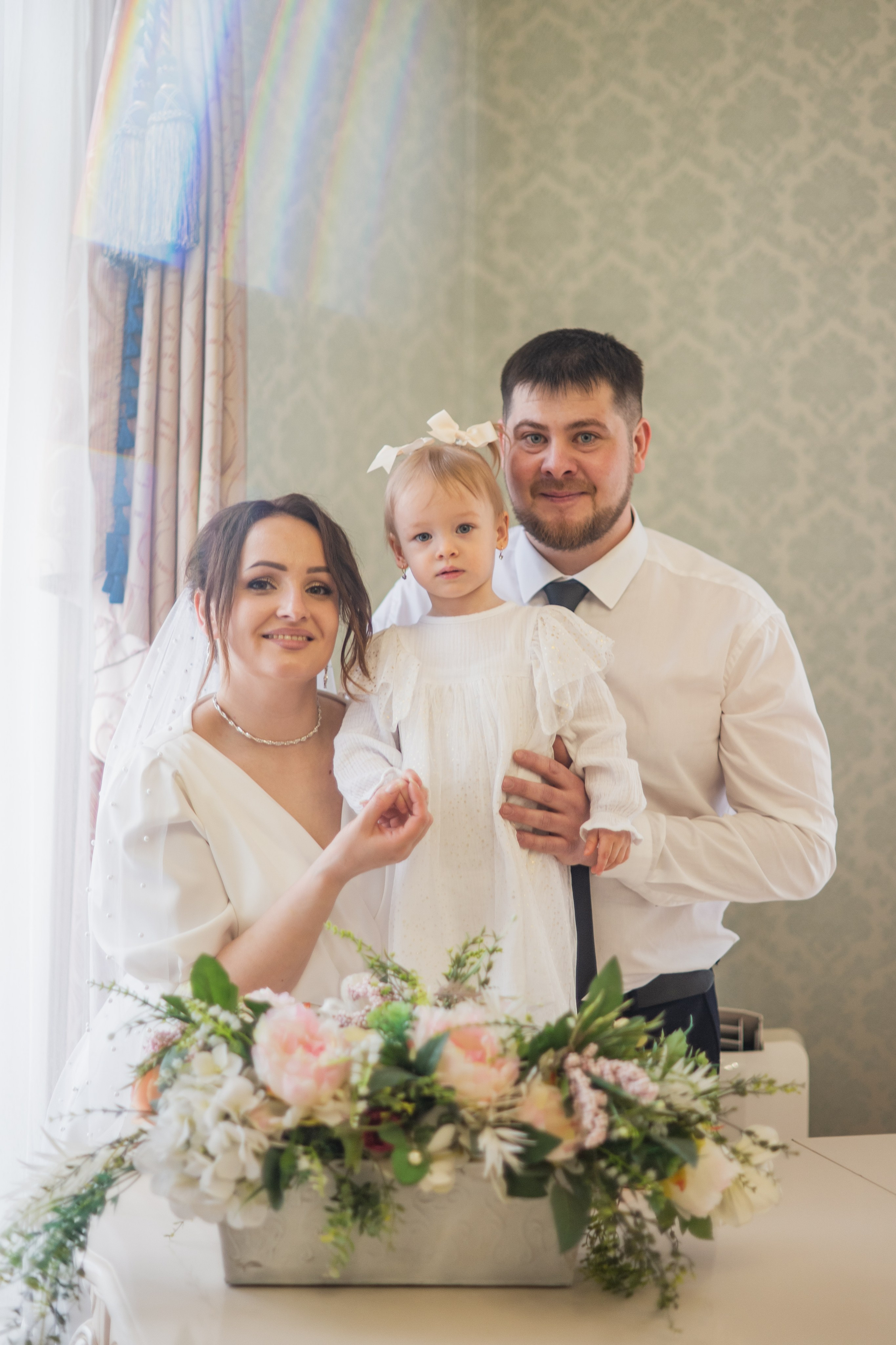 День Бракосочестания Саши и Насти фотосъемка в Загсе. Я Ольга Казанцева, фотографирую снимаю ваши киноистории и печатаю фото и цифровые портреты на холсте