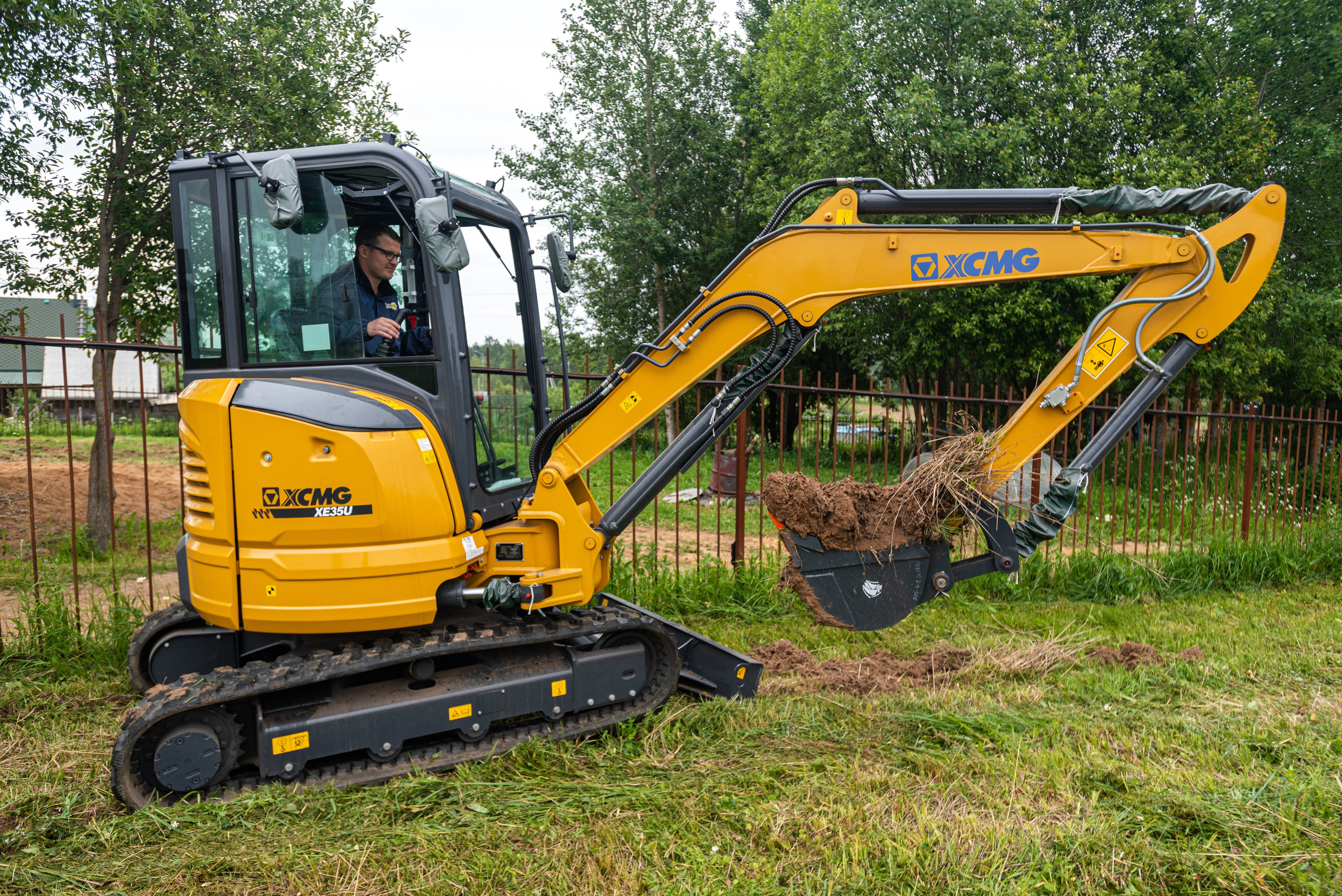Спецтехника Метатэкс. Автомобильный и интерьерный фотограф в Минске Александр Тагаев