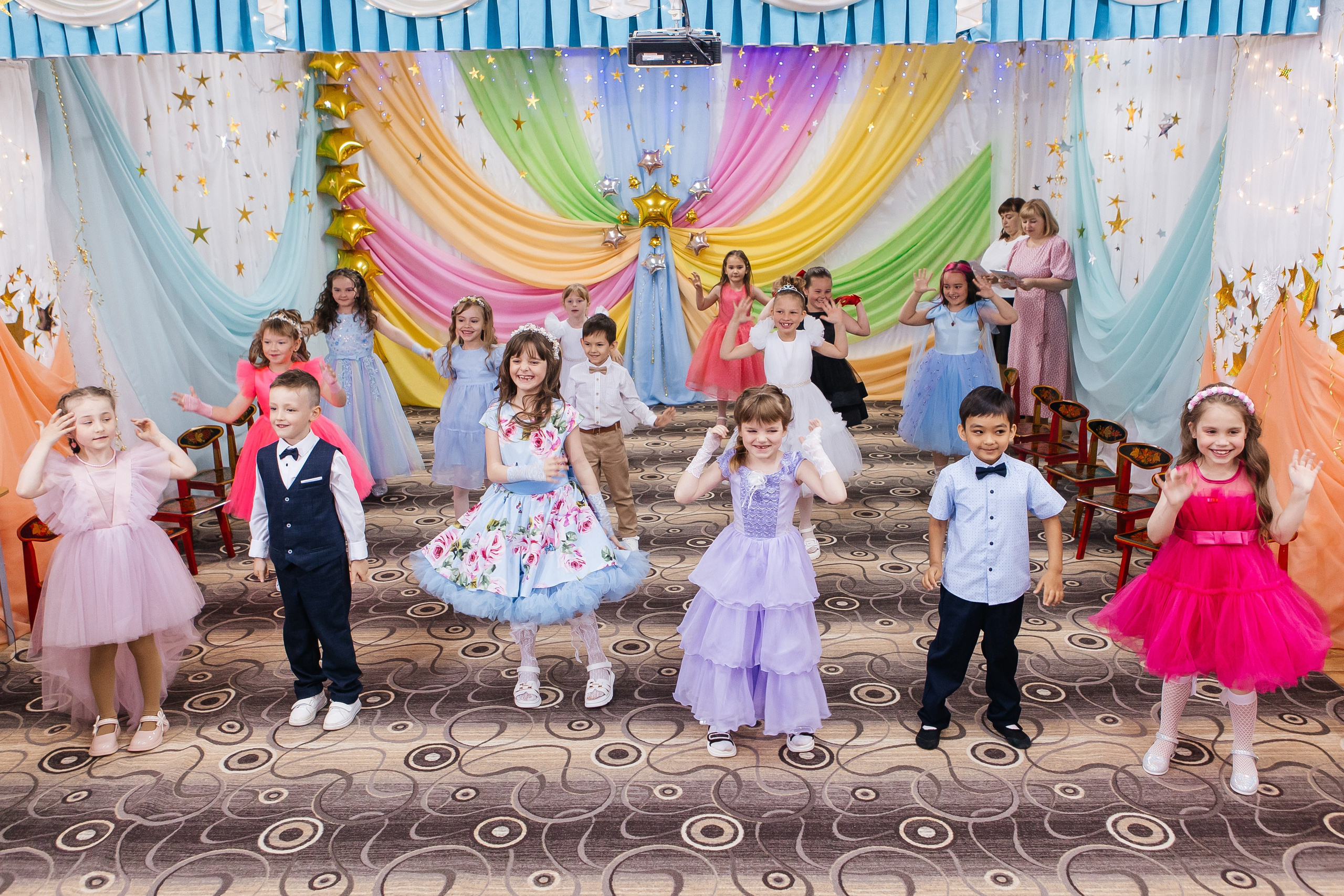 Д/с Сказка Выпускной. Свадебный, семейный фотограф. Выпускные альбомы в Коченёво / Новосибирск. Наталья Байкуш