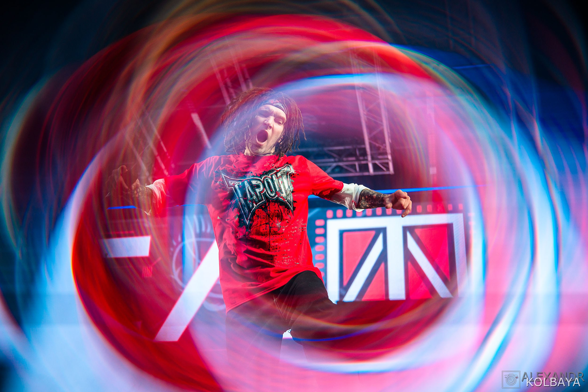 Фоторепортаж с концерта группы СЛОТ на Red Summer 2025. Концертный и театральный репортажный фотограф в Москве Александр Колбая