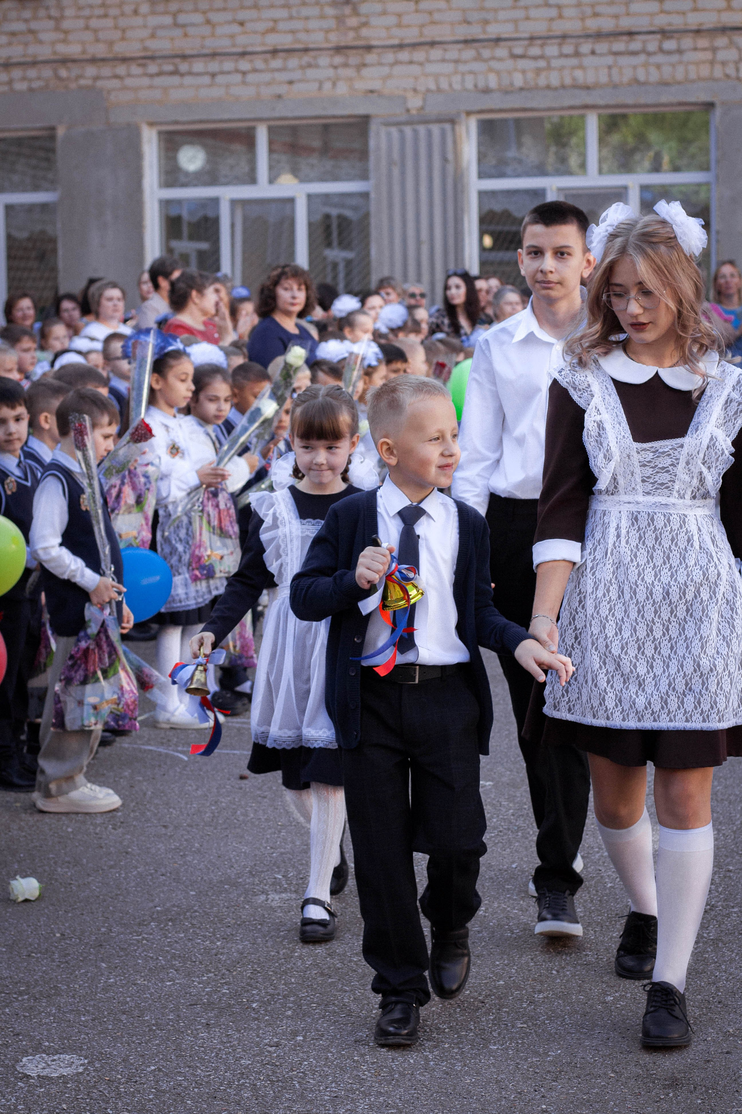 11 класс линейка. Портретный фотограф в Саратове