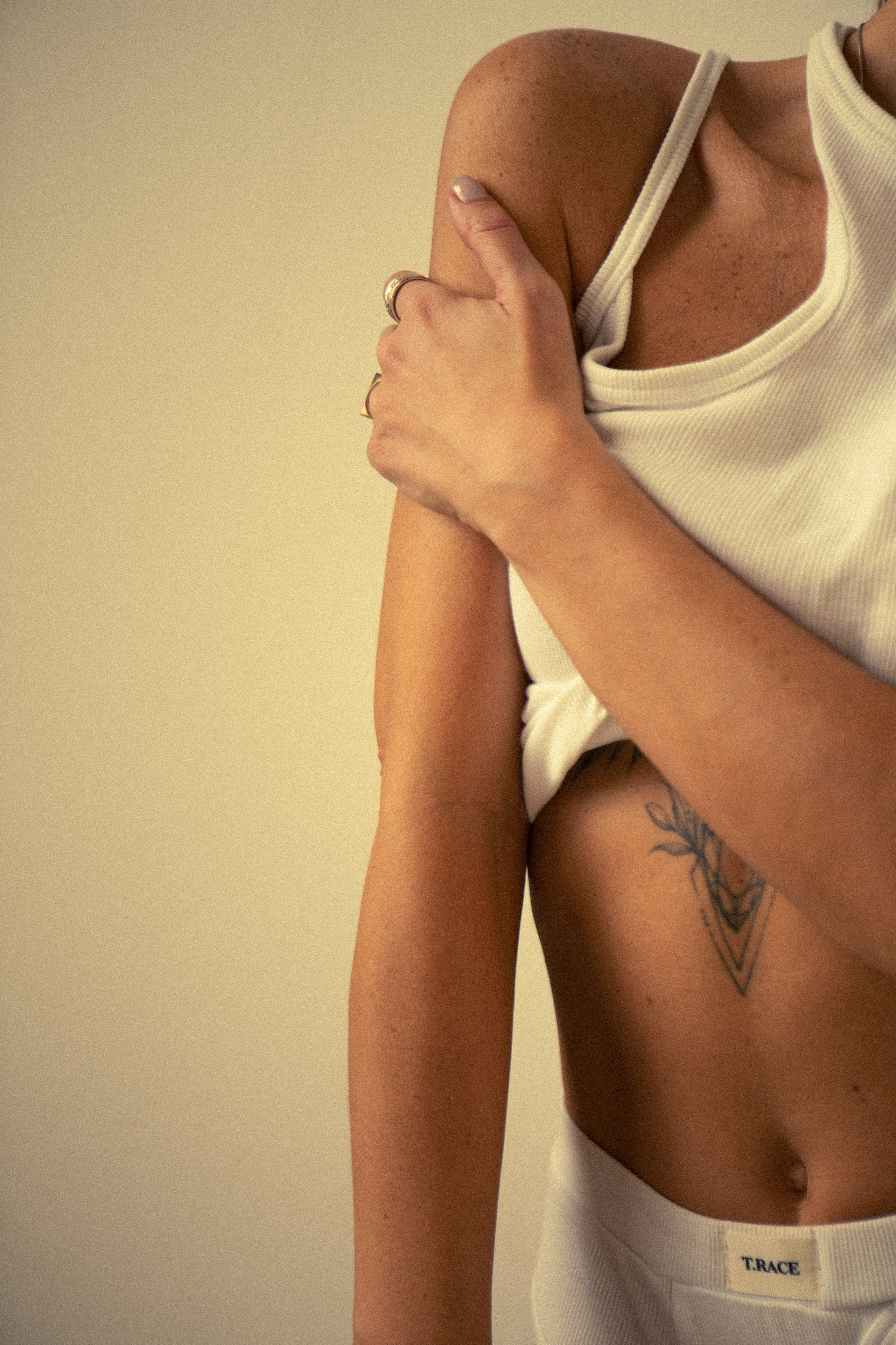 Маша. Контакты