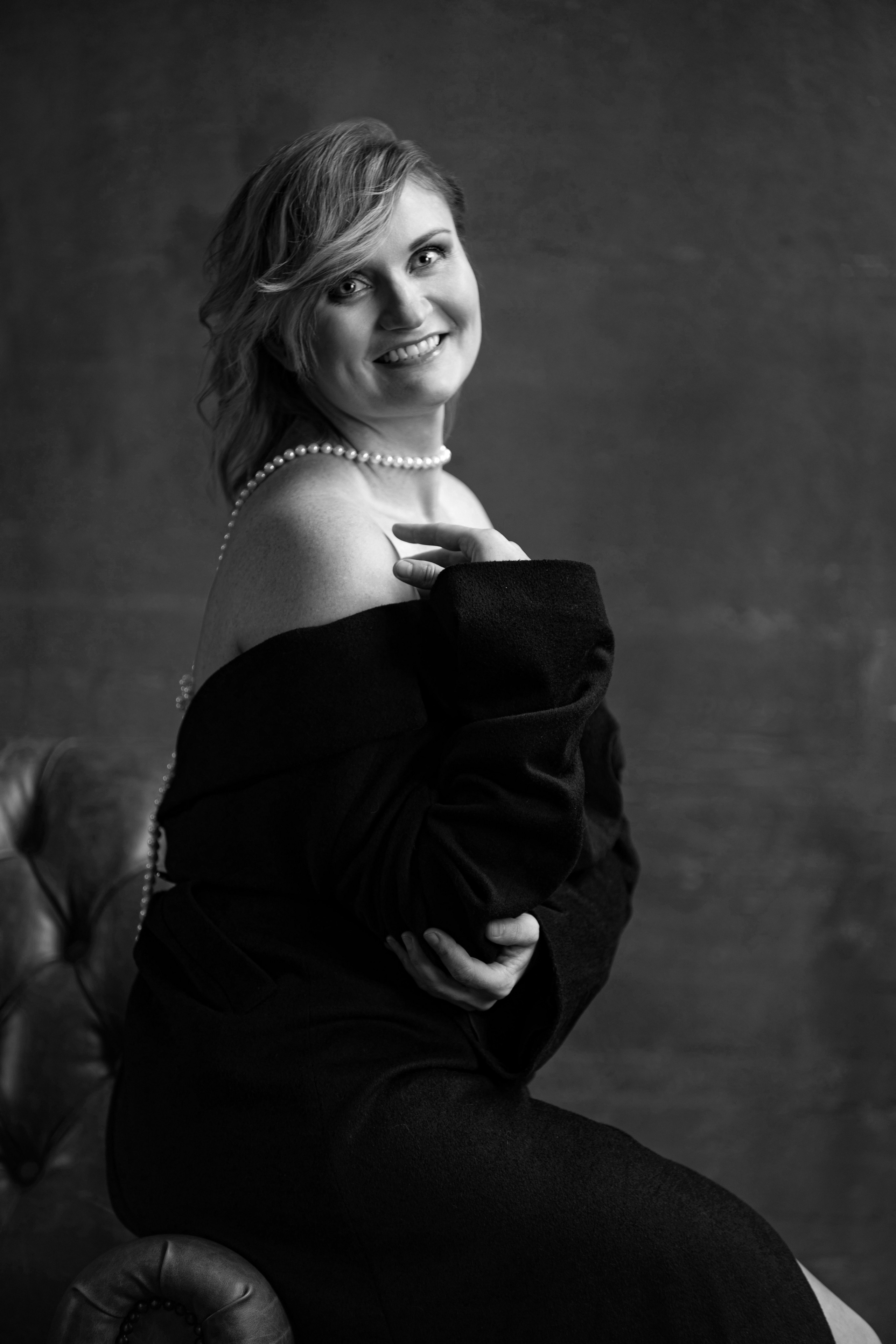 Фотодни «В ЧЁРНОМ» в рамках проекта «В ГЛЯНЕЦ!». Портретный фотограф в Москве Артем Венглинский