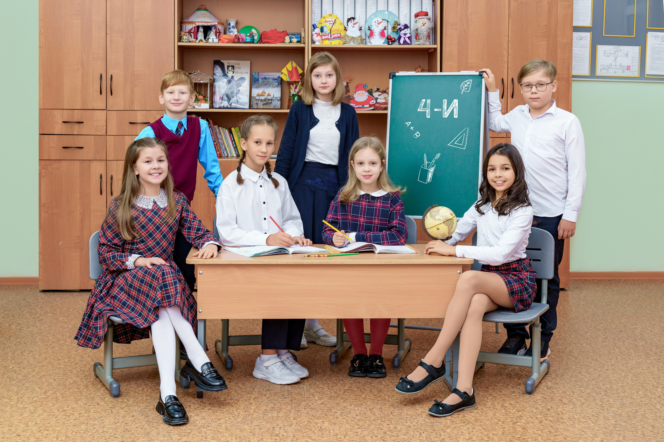 ШКОЛЬНАЯ СЪЕМКА (БЕЗ АЛЬБОМА). Школьная фотостудия «Like Moment» в Строгино