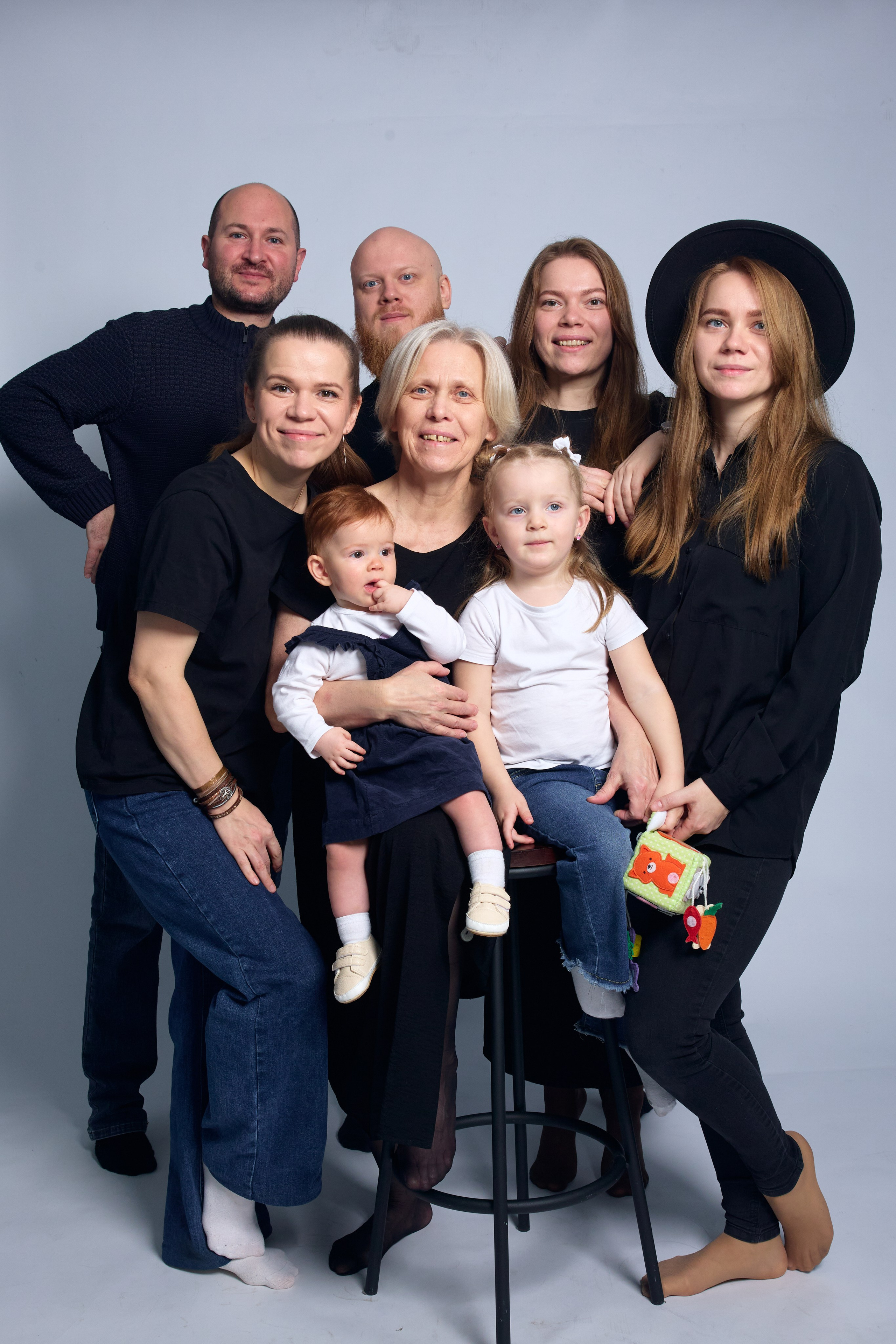 Семья и друзья. Фотостудия автопортрета ЛИЦА