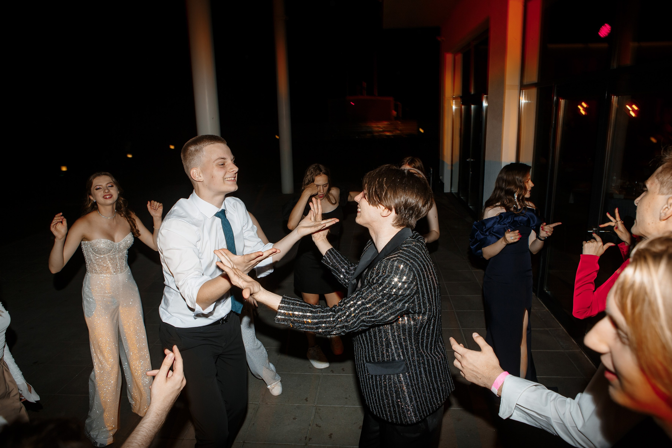 Выпускной Гимназия 12 2024 OpenHouse. Свадебный и портретный Фотограф в Липецке Дмитрий Котюков