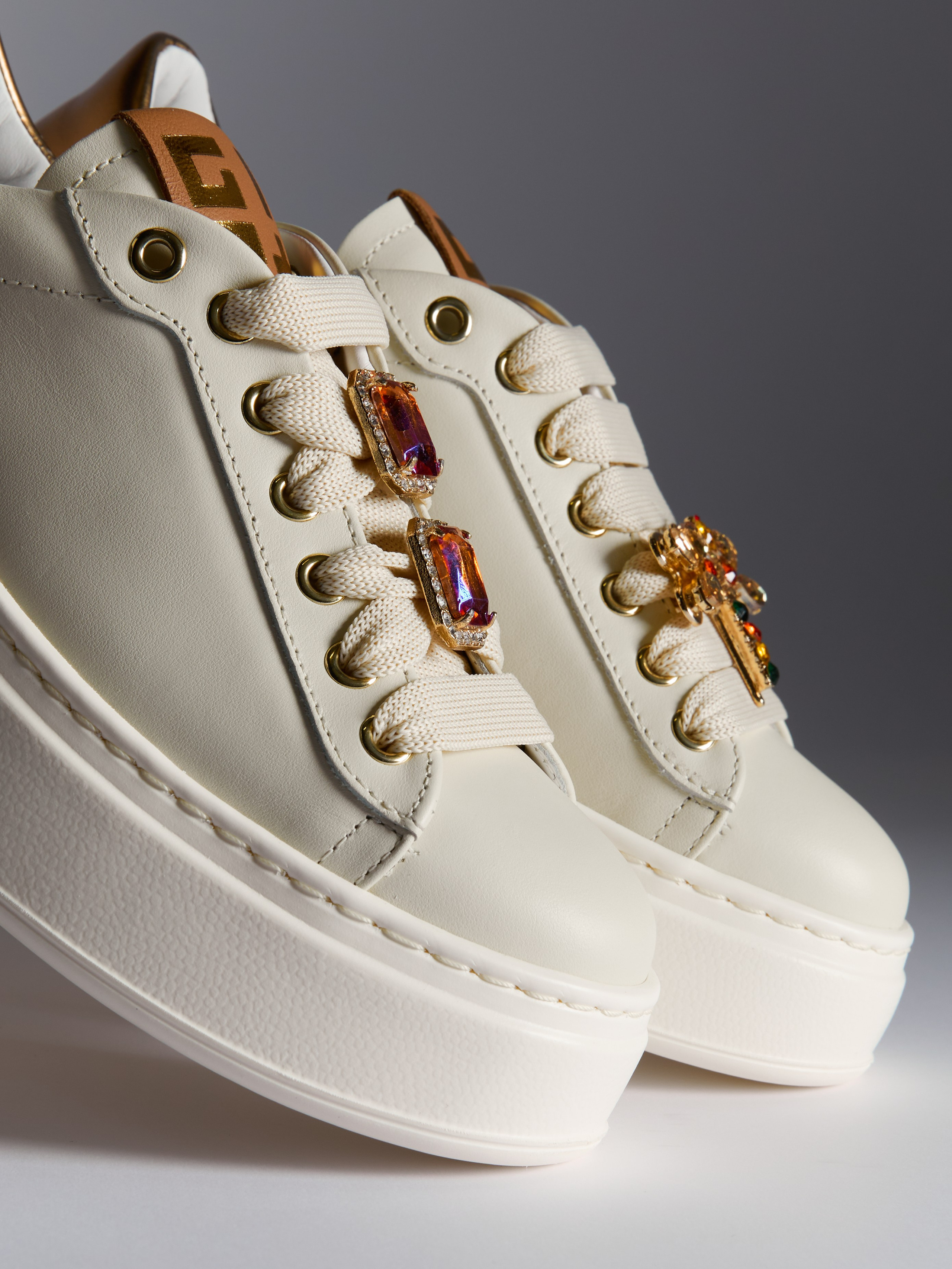 Предметный фотограф в Москве Евгений Шубин