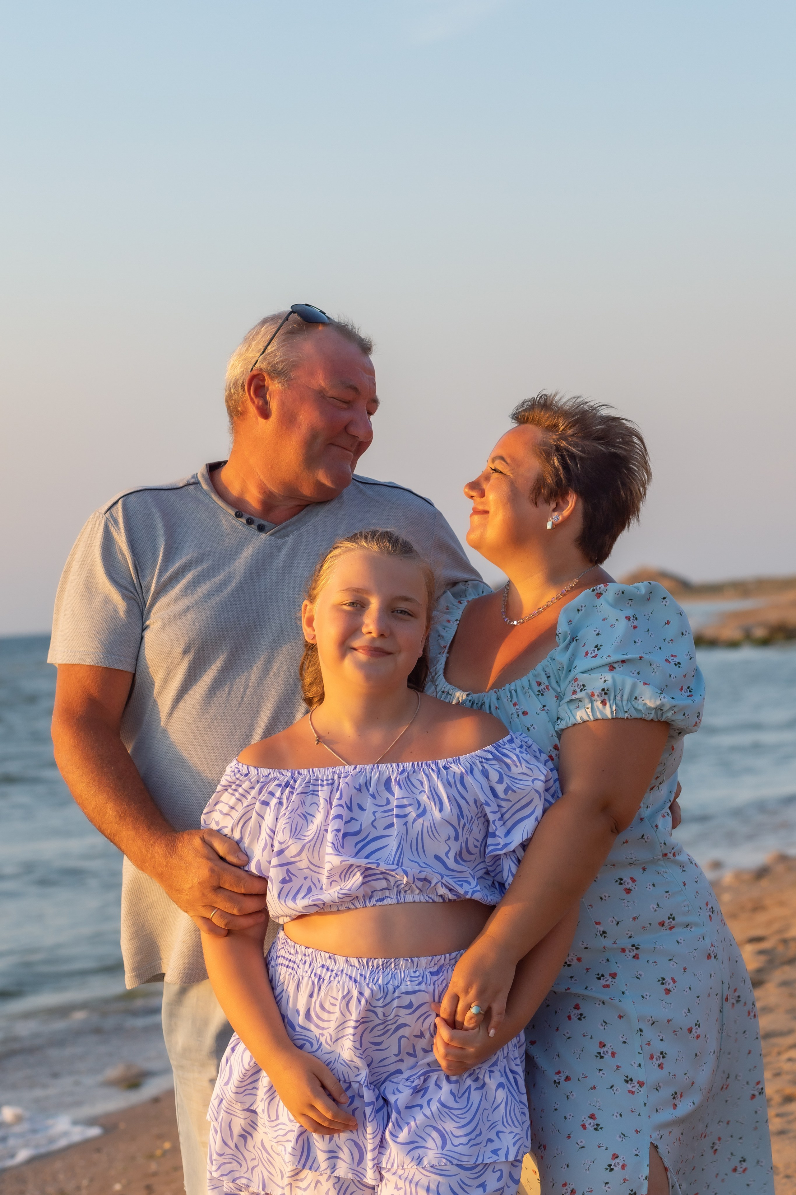 Юля, Оля, Соня, Вова, Андрей. Семейный фотограф г. Темрюк Николаева Надежда