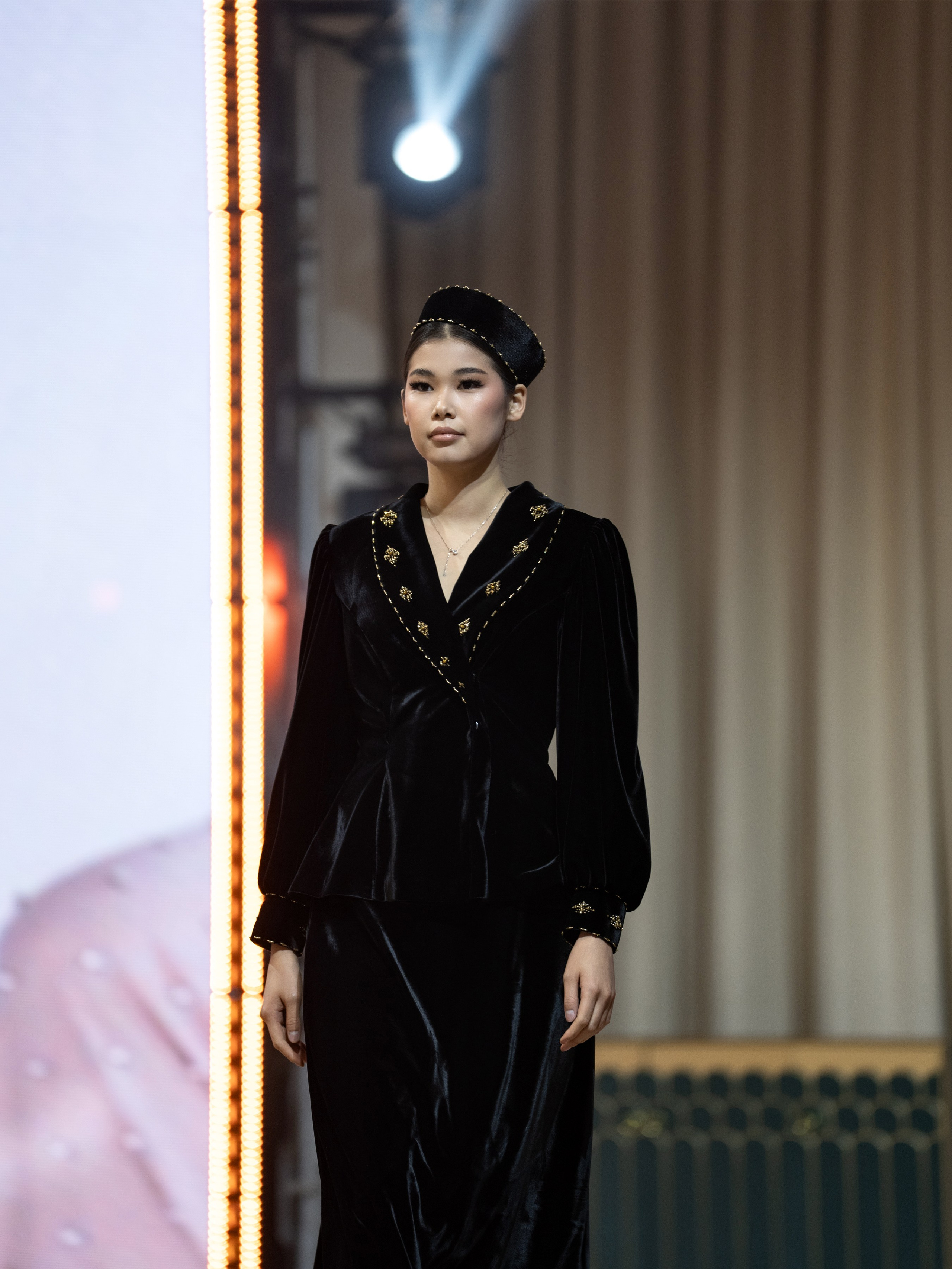 Khanshaiym brand. Сайт Алматинского НЮ АРТ, будуар и фэшн фотографа Дениса Карпенко