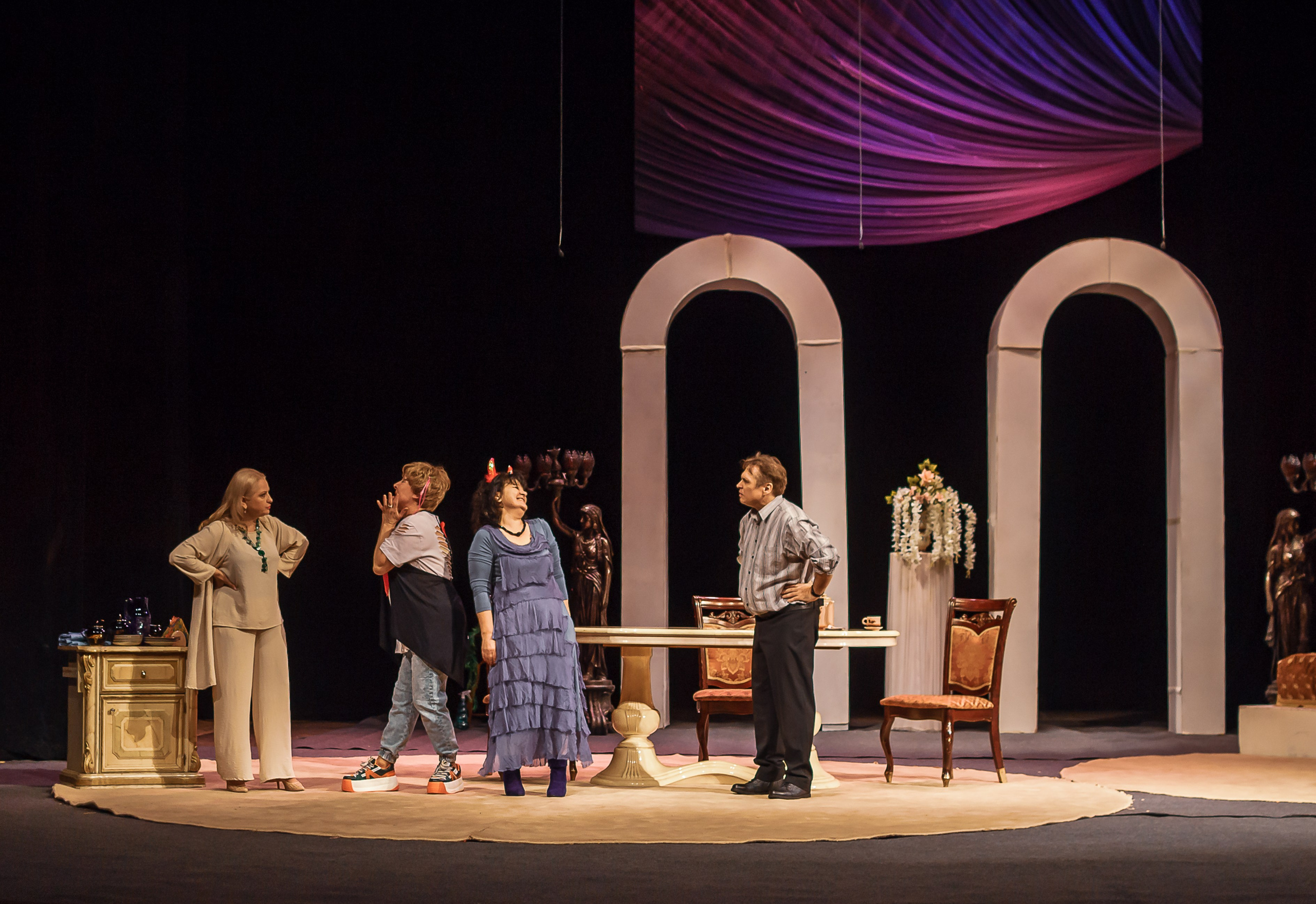 Знойные мамочки. Съемка спектакля. Предметный и контентный фотограф в Москве и Зеленограде Анастасиевская