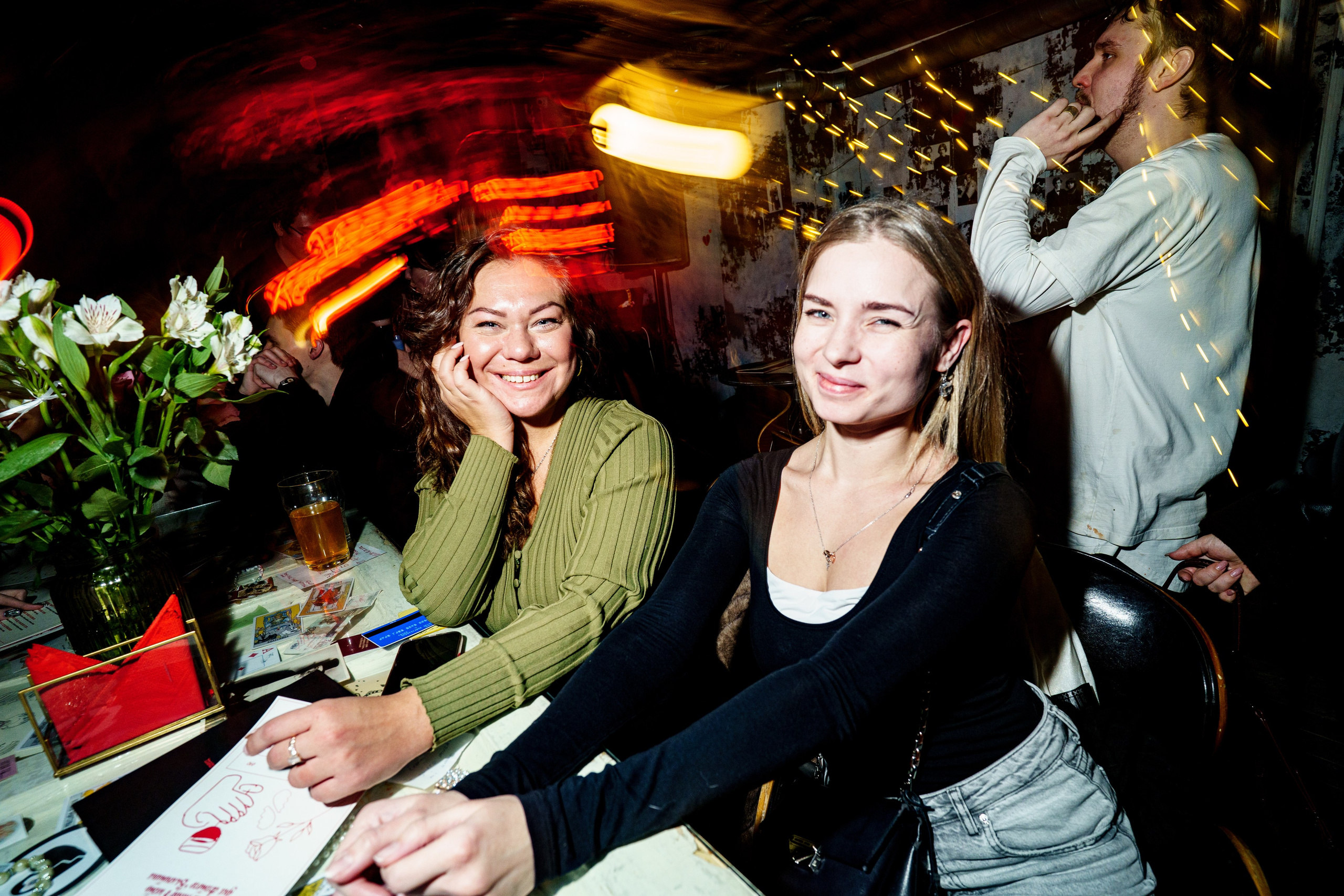 День святого Валентина в Баре разбитых сердец. Концертный и репортажный фотограф в Санкт-Петербурге Слава Пахомов