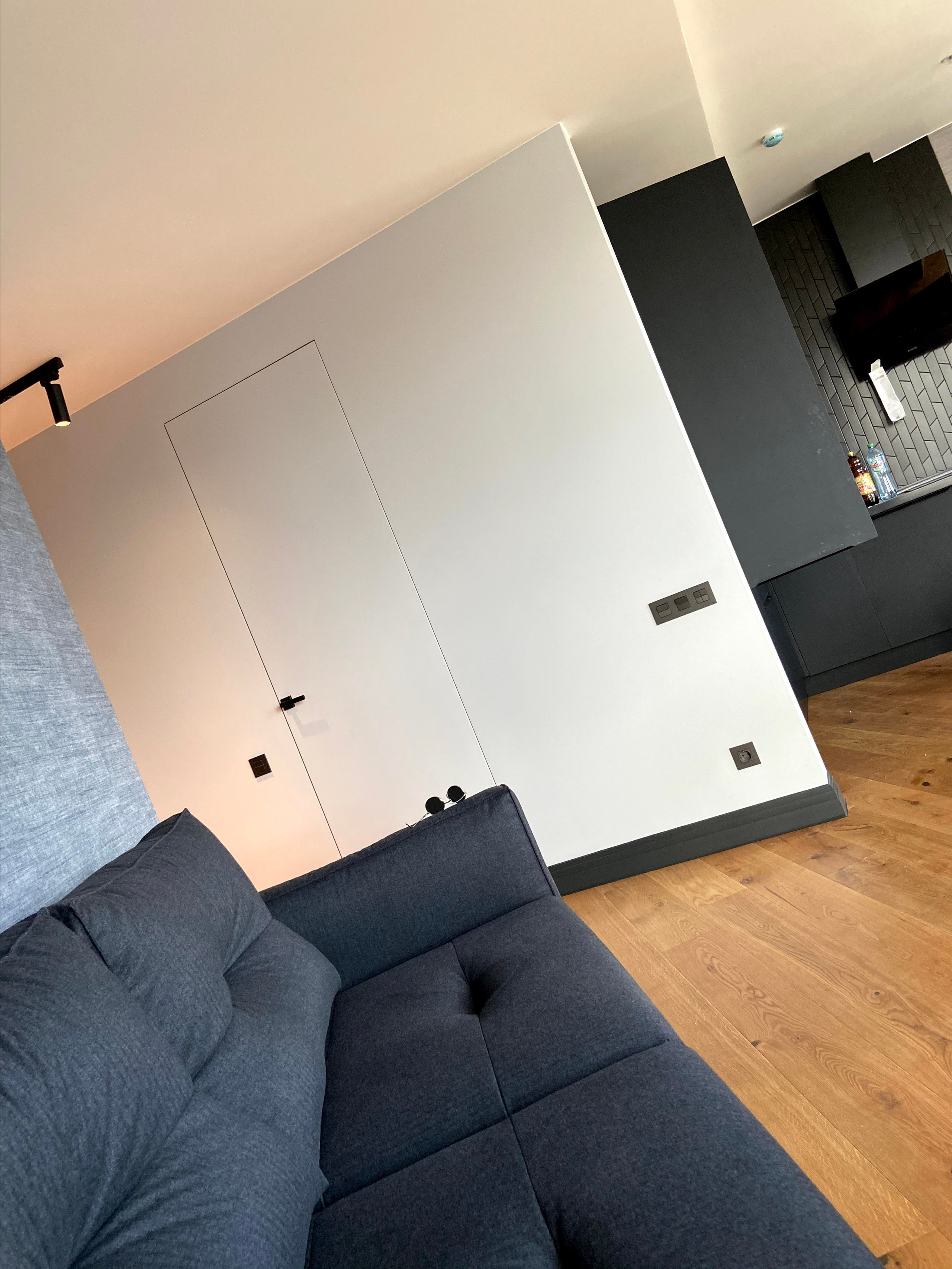 дизайнер интерьера в Москва, авторский надзор, подбор мебели и материалов, декорирование интерьера, ведение строительных работ, комплектация интерьера, фото интерьеров, строительство в Москве, ремонт в Москве