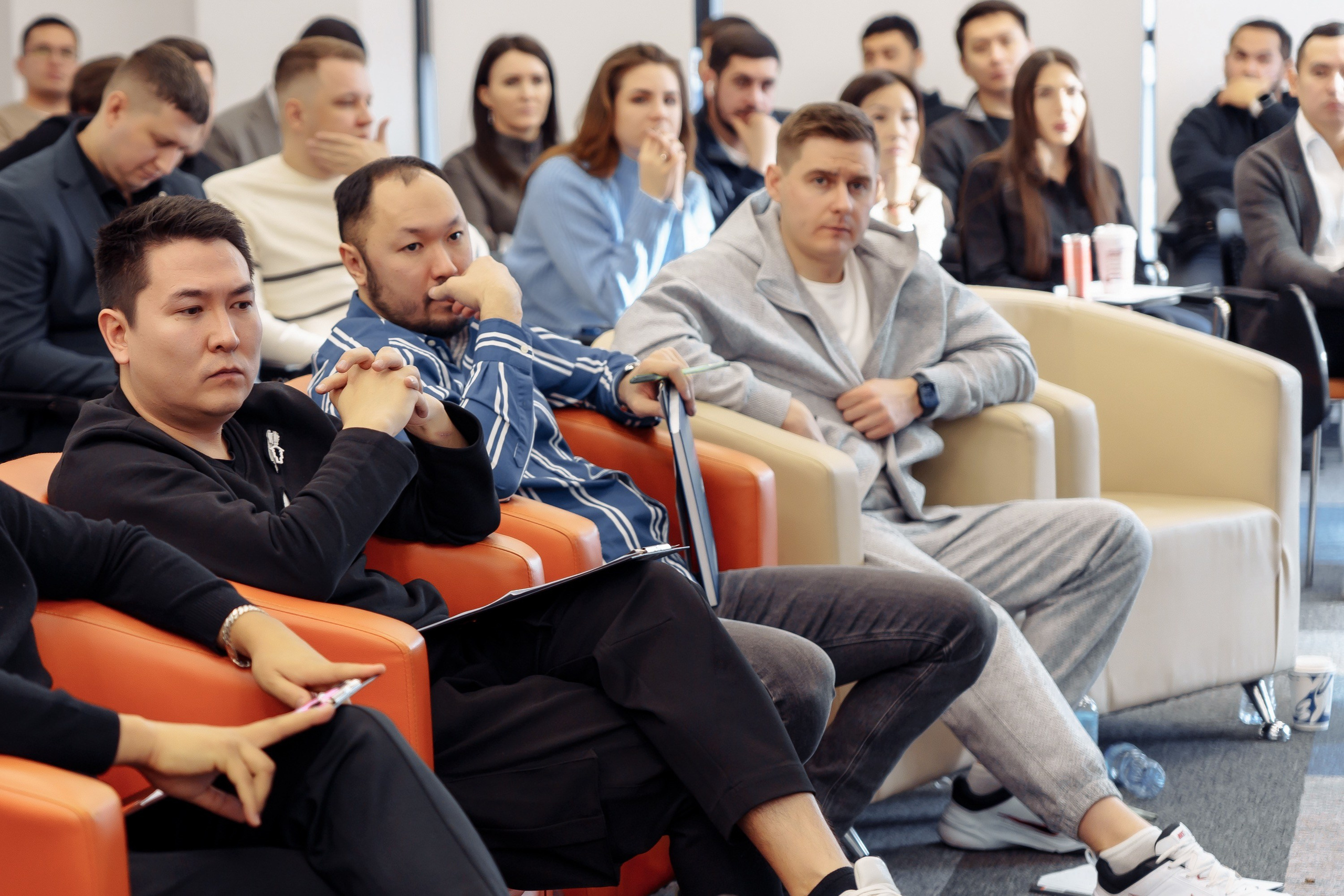 Открытый мастермайнд бизнес-клуба предпринимателей «999». Профессиональный фотограф в городе Астана Копанев Данил