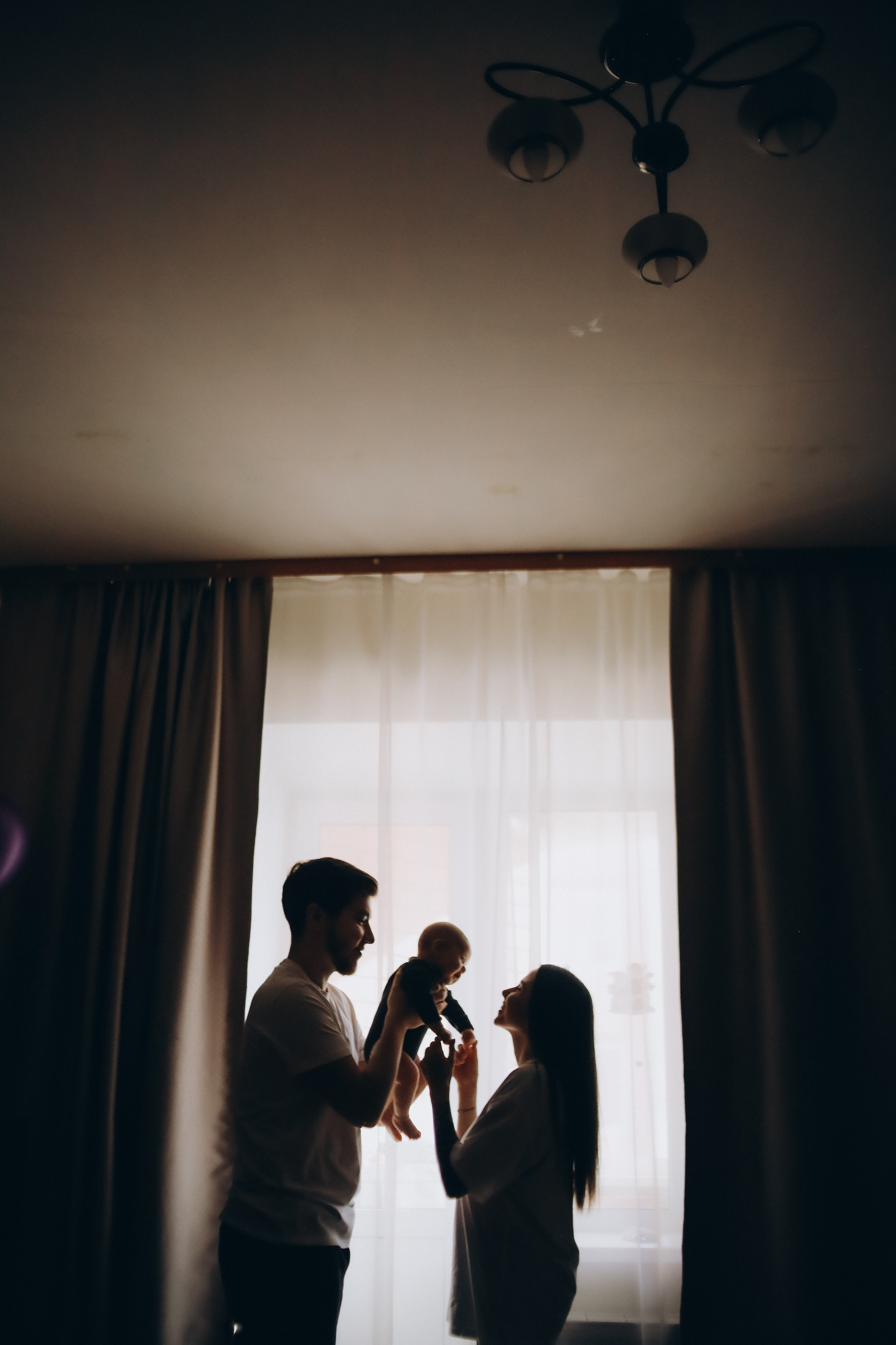 Мама, папа, я и 2 хвоста. Фотограф Новый Уренгой I Ньюборн I Фотограф материнства I ЯНАО