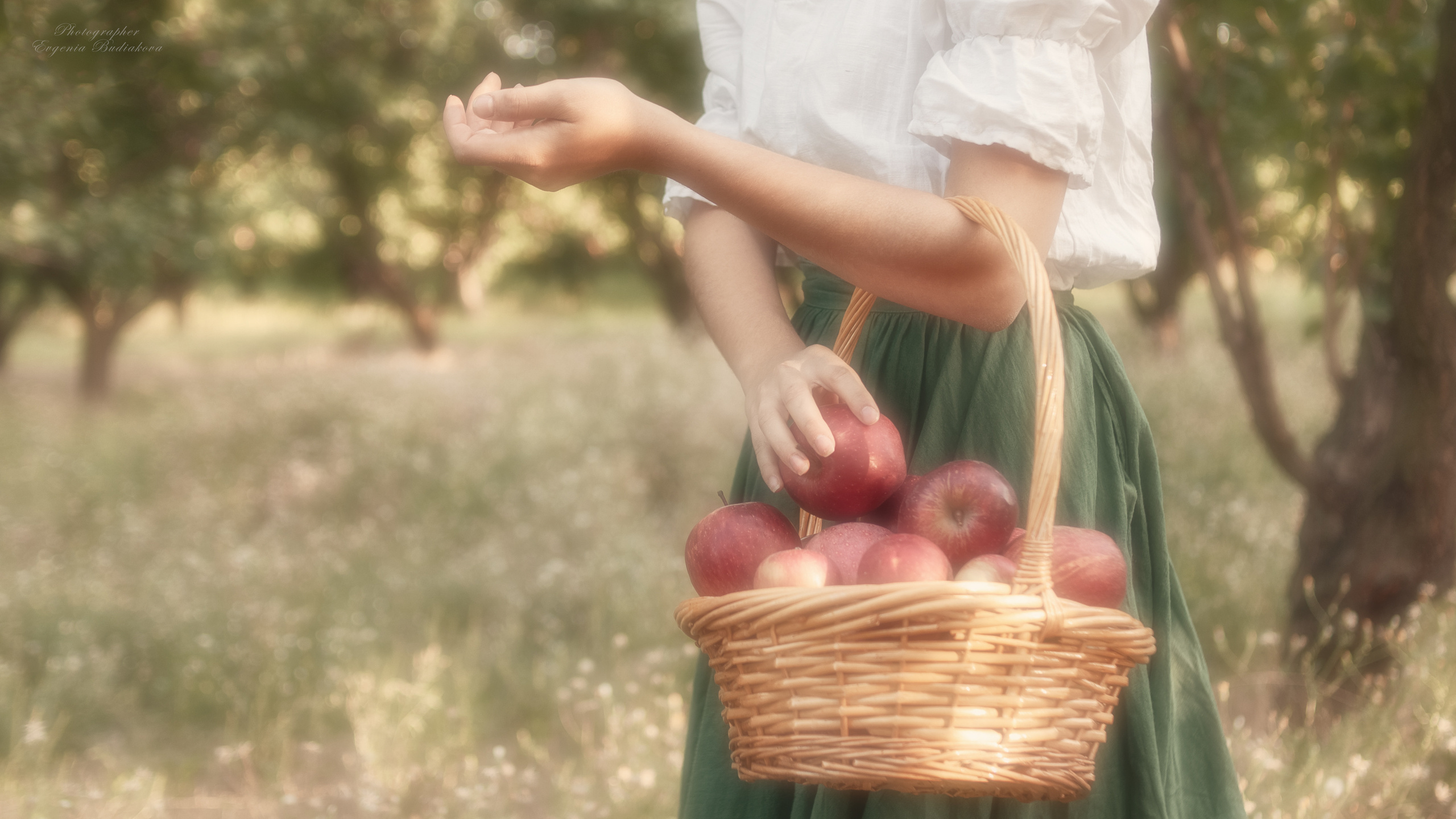 Яблочный сон. Фотохудожник и фоторежиссёр Евгения Будякова