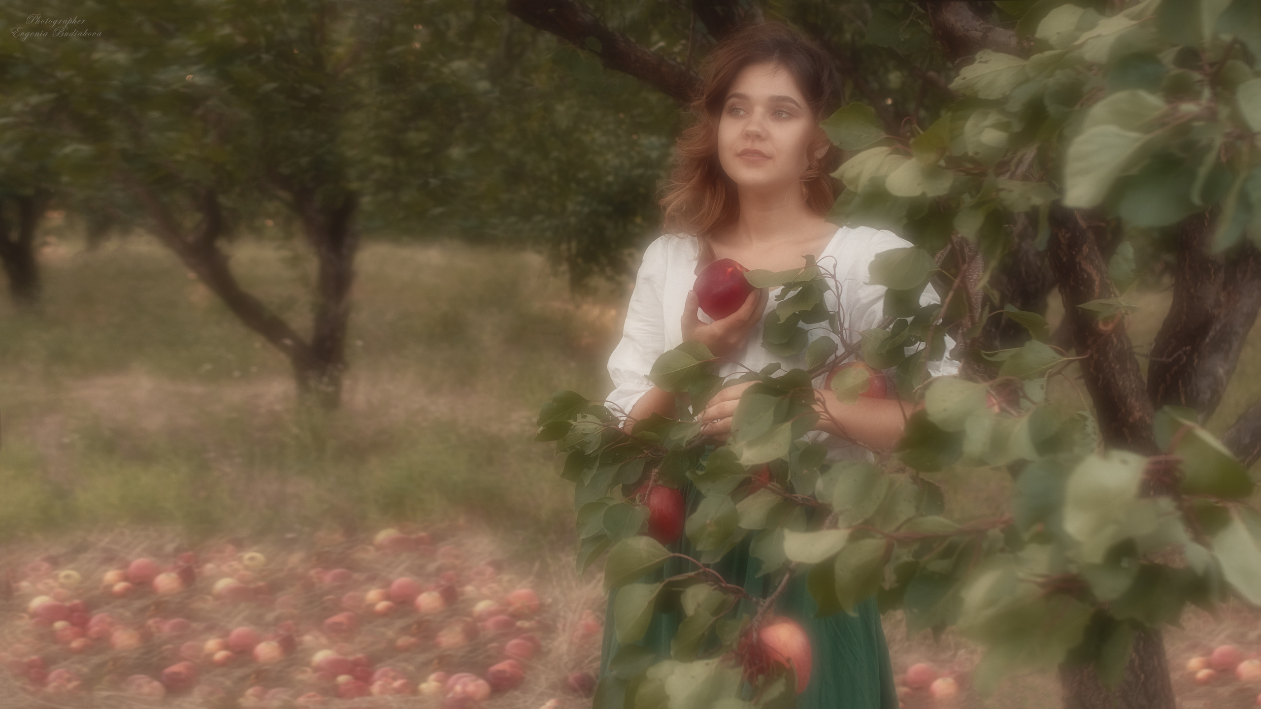 Яблочный сон. Фотохудожник и фоторежиссёр Евгения Будякова