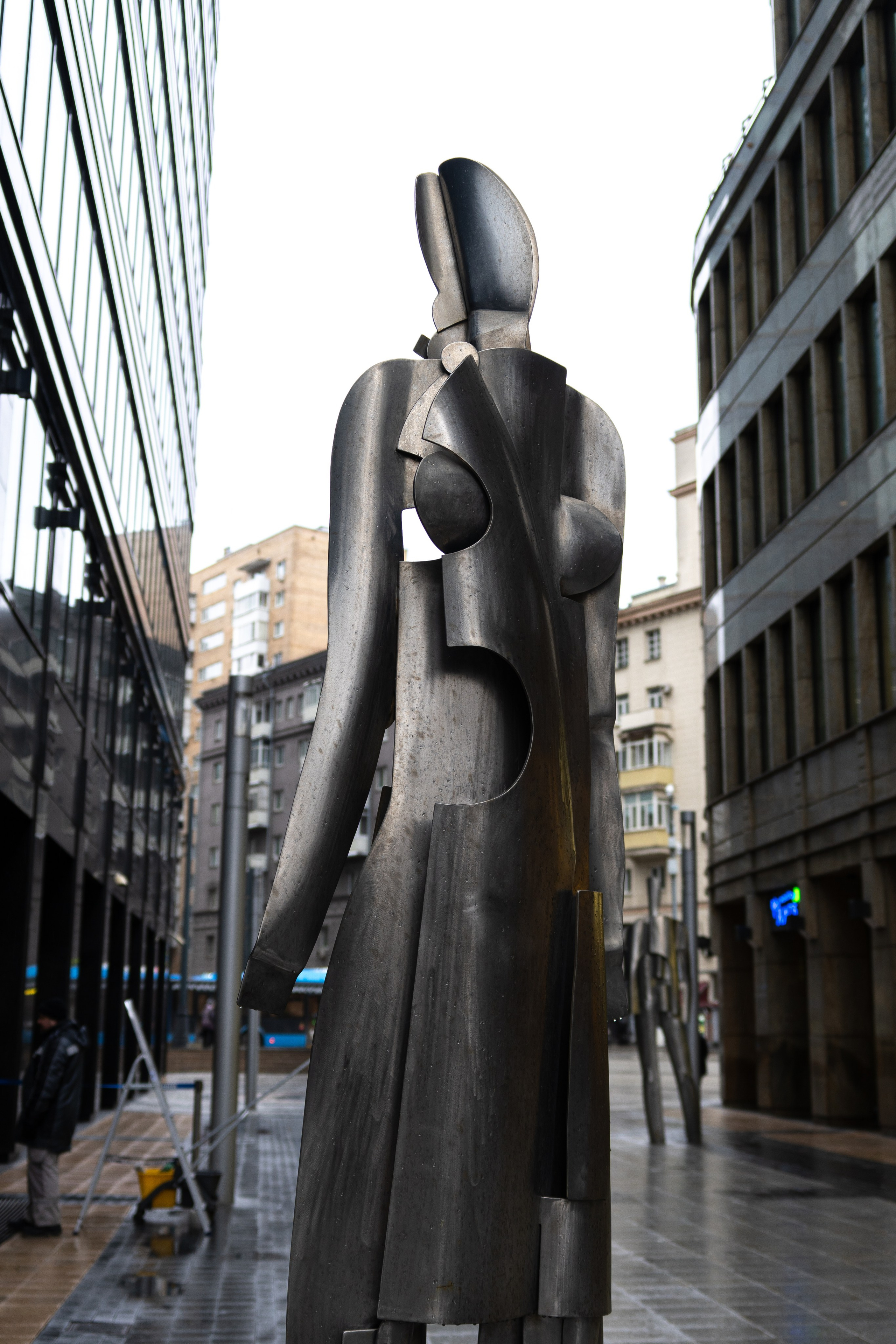 МОСКВА. ПОБУДЬ ЗДЕСЬ И ЦЕЛЕЕ БУДЕТ ЭТОТ МИР